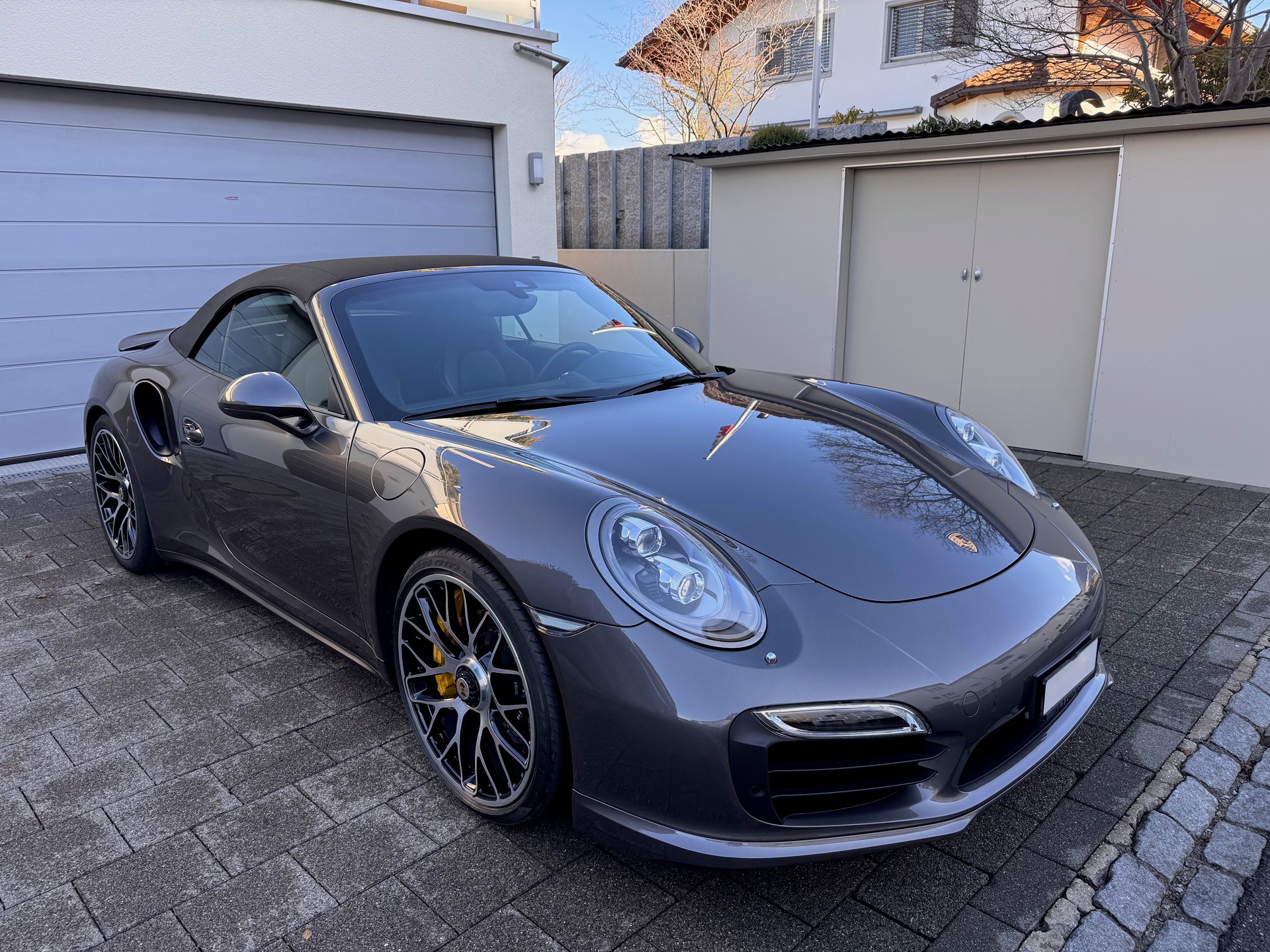 PORSCHE 911 Turbo S Cabrio PDK-image-4