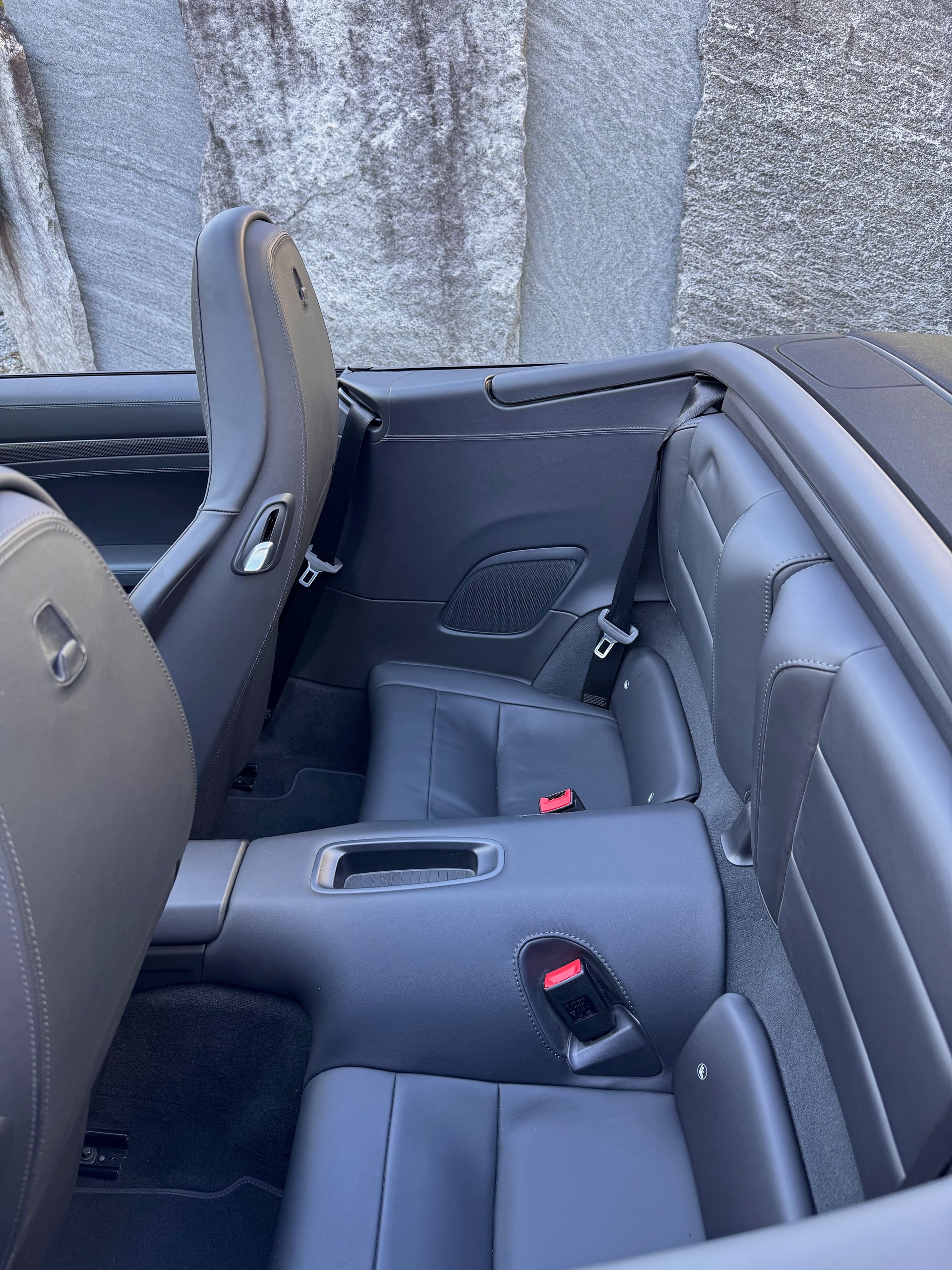 PORSCHE 911 Turbo S Cabrio PDK-image-13