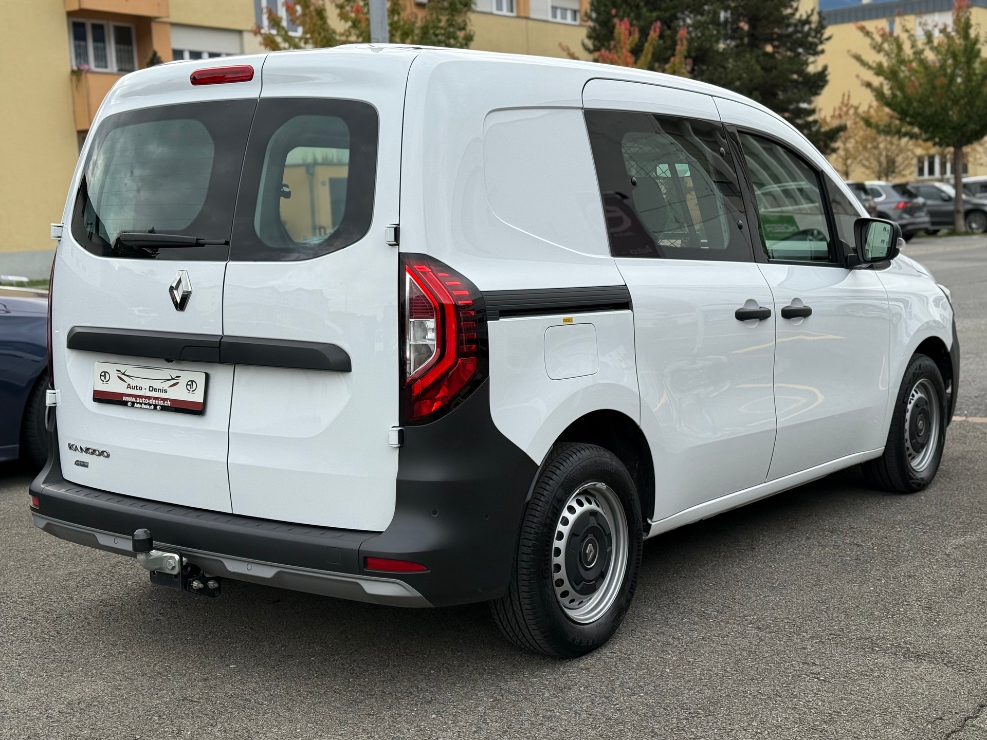 RENAULT Kangoo Van 1.5 dCi Standard 95 Extra * AHK *-image-7
