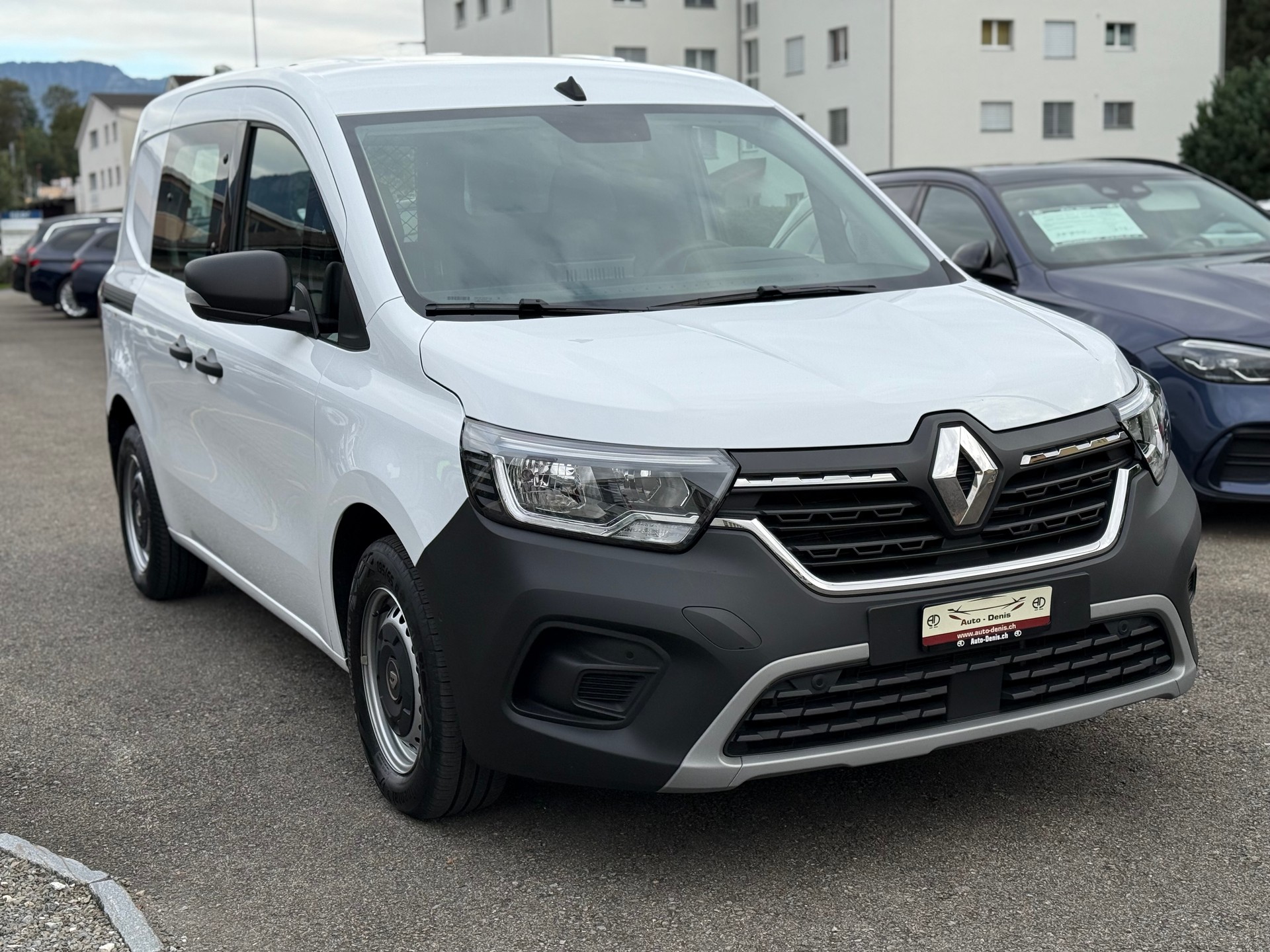 RENAULT Kangoo Van 1.5 dCi Standard 95 Extra * AHK *-showroom-element-3