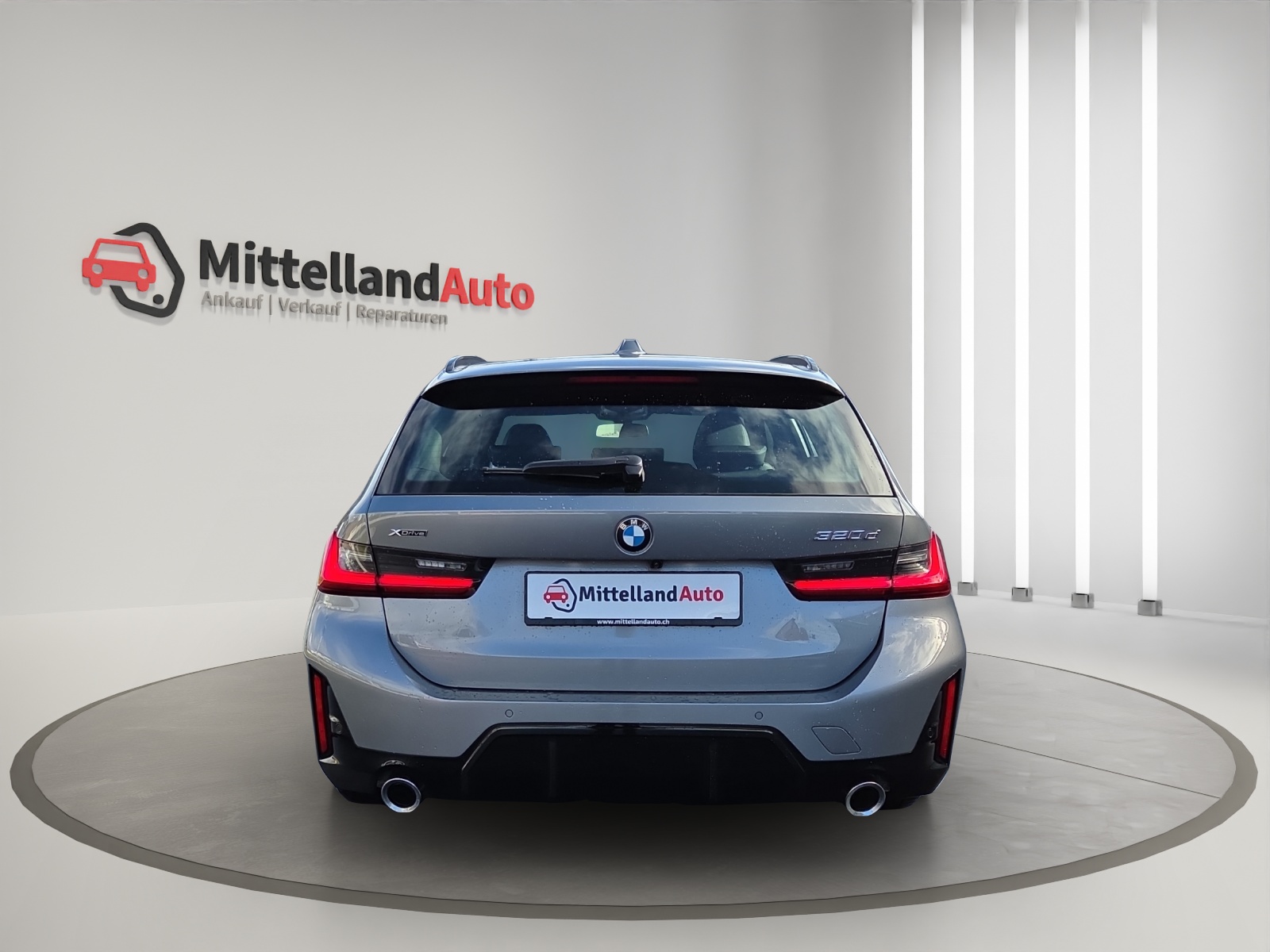 BMW 320d xDrive 48V Touring Steptronic M Sport-image-12