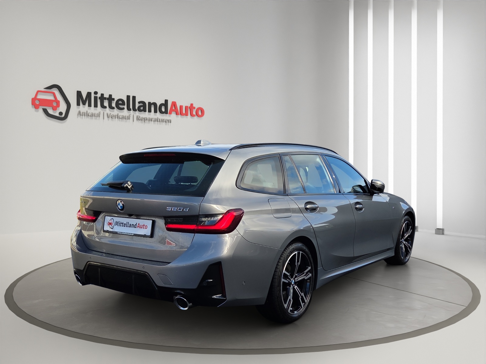 BMW 320d xDrive 48V Touring Steptronic M Sport-image-11