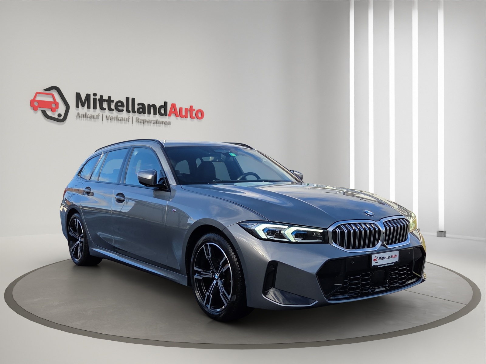 BMW 320d xDrive 48V Touring Steptronic M Sport-image-2