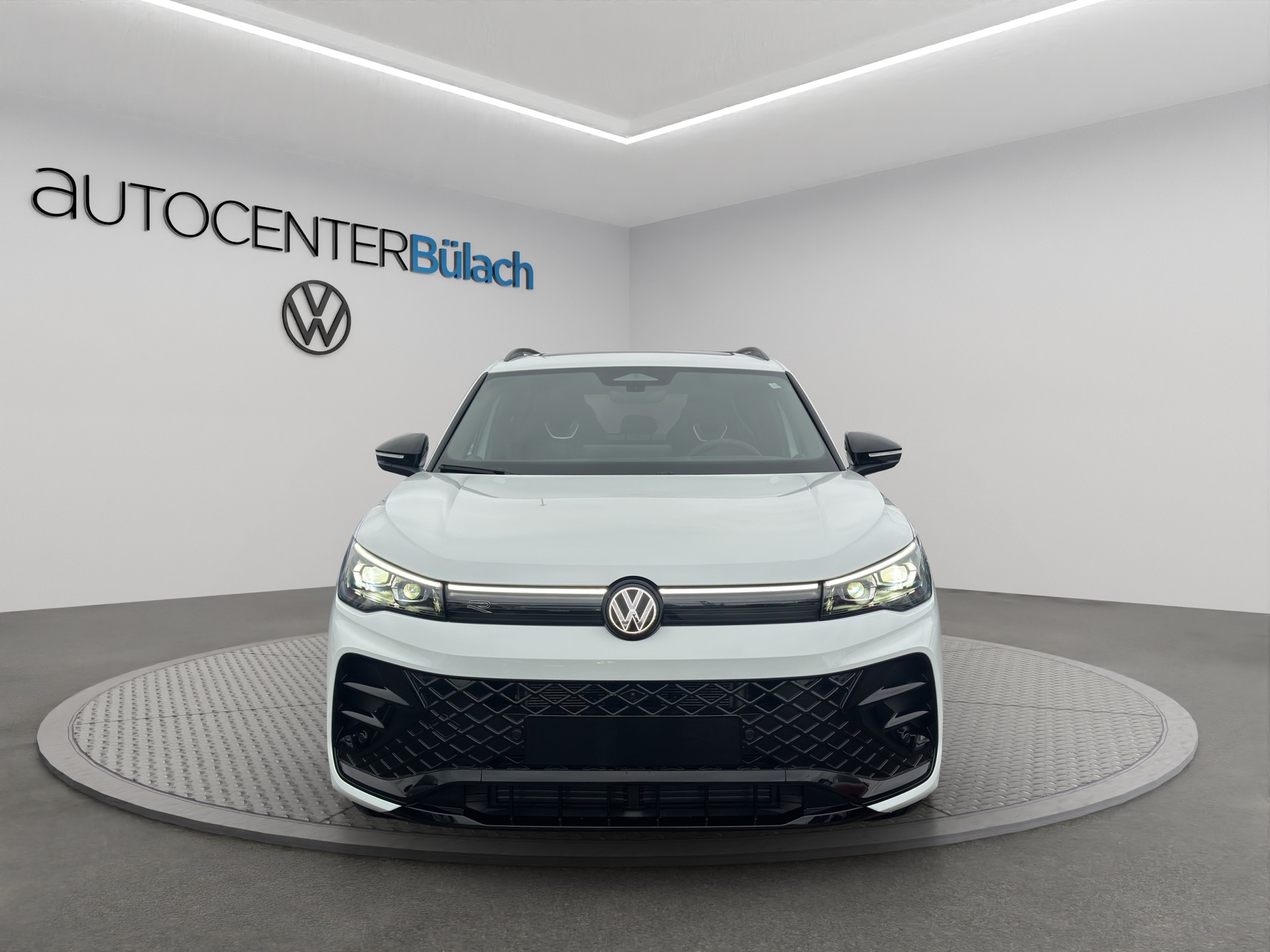 VW Tiguan 2.0 TSI United DSG 4Motion-image-1