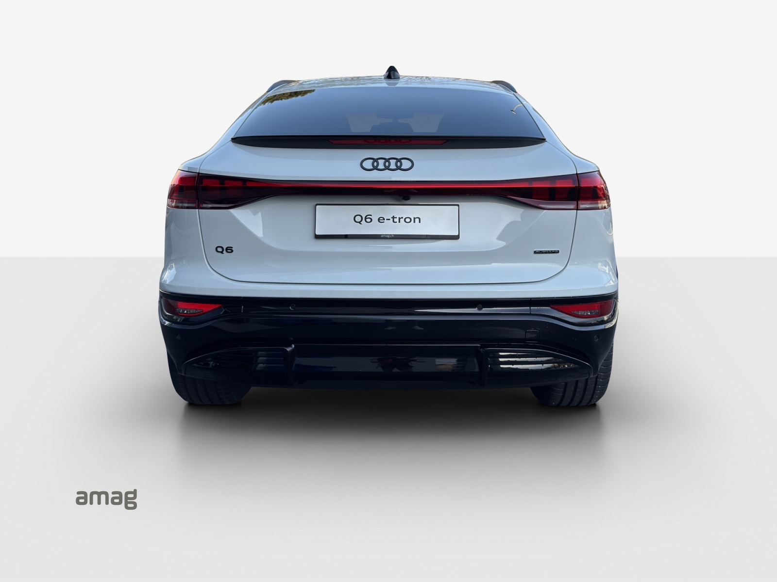 AUDI Q6 Sportback e-tron quattro-image-3