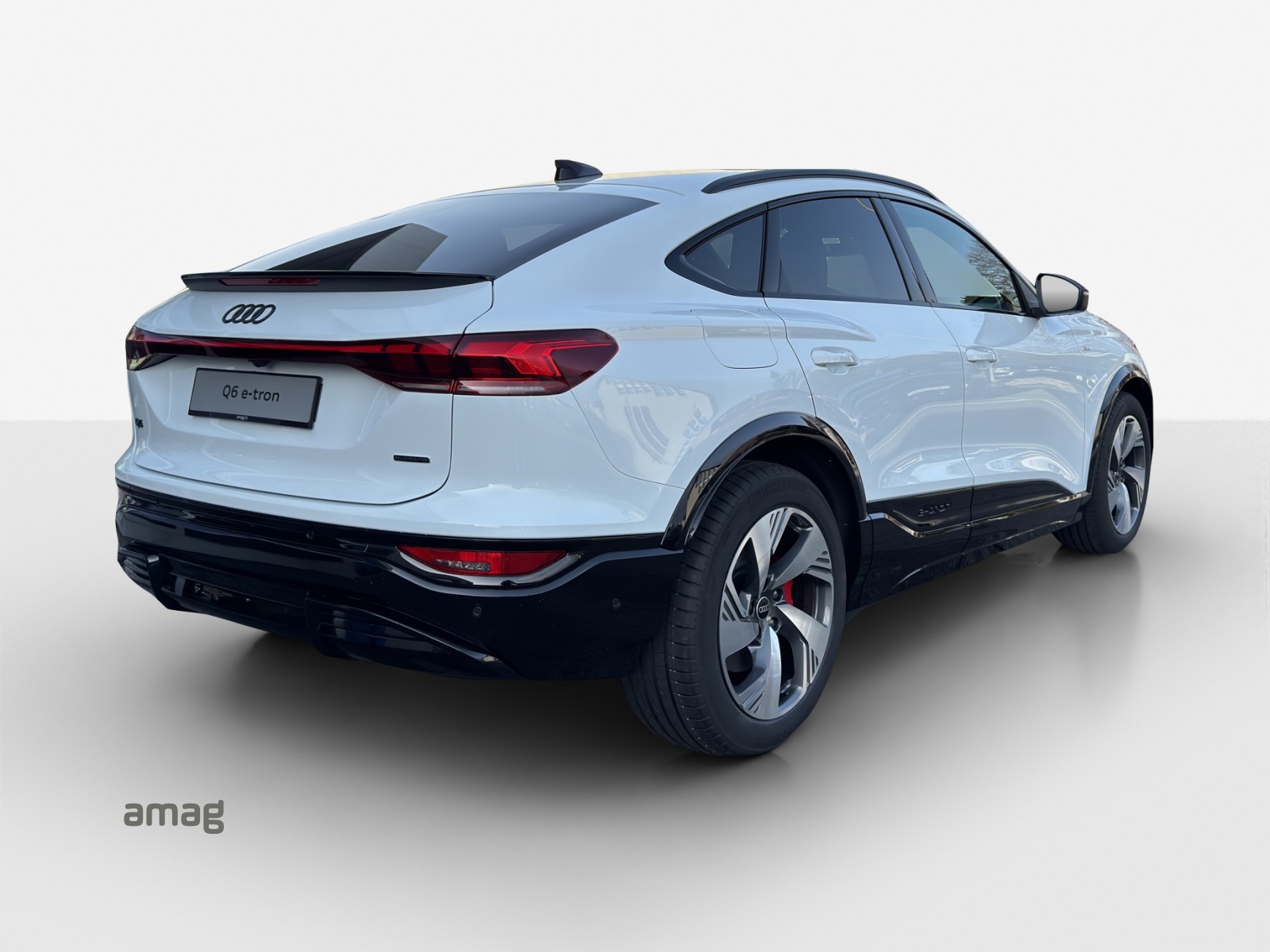 AUDI Q6 Sportback e-tron quattro-image-4