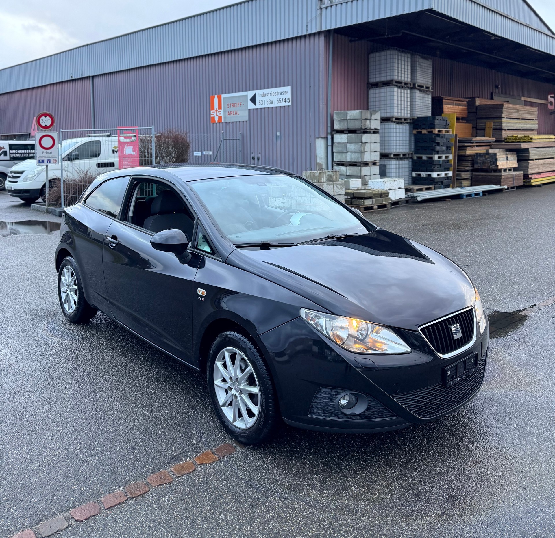 SEAT Ibiza SC 1.2 TSI Sport-image-2