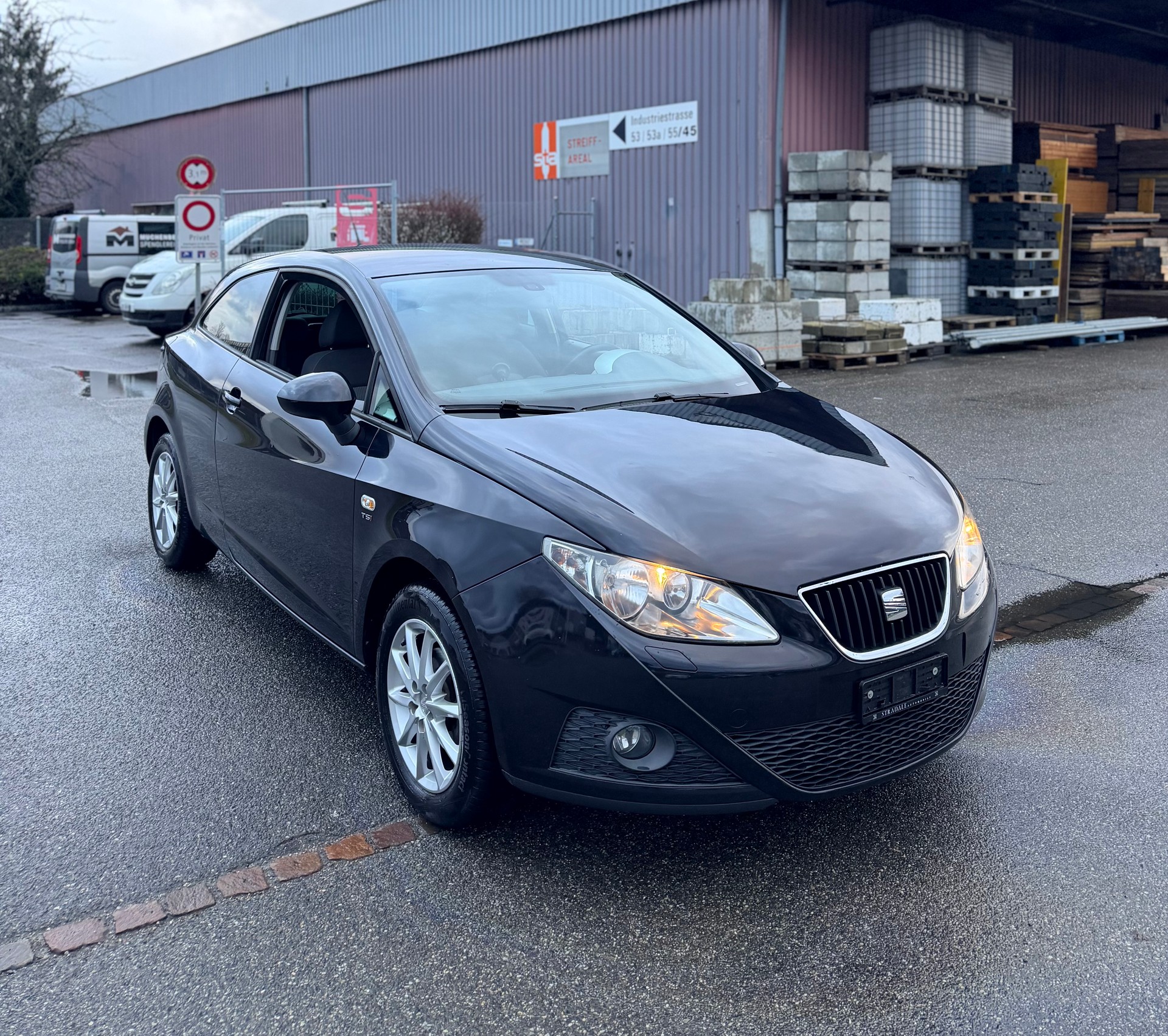 SEAT Ibiza SC 1.2 TSI Sport-image-1
