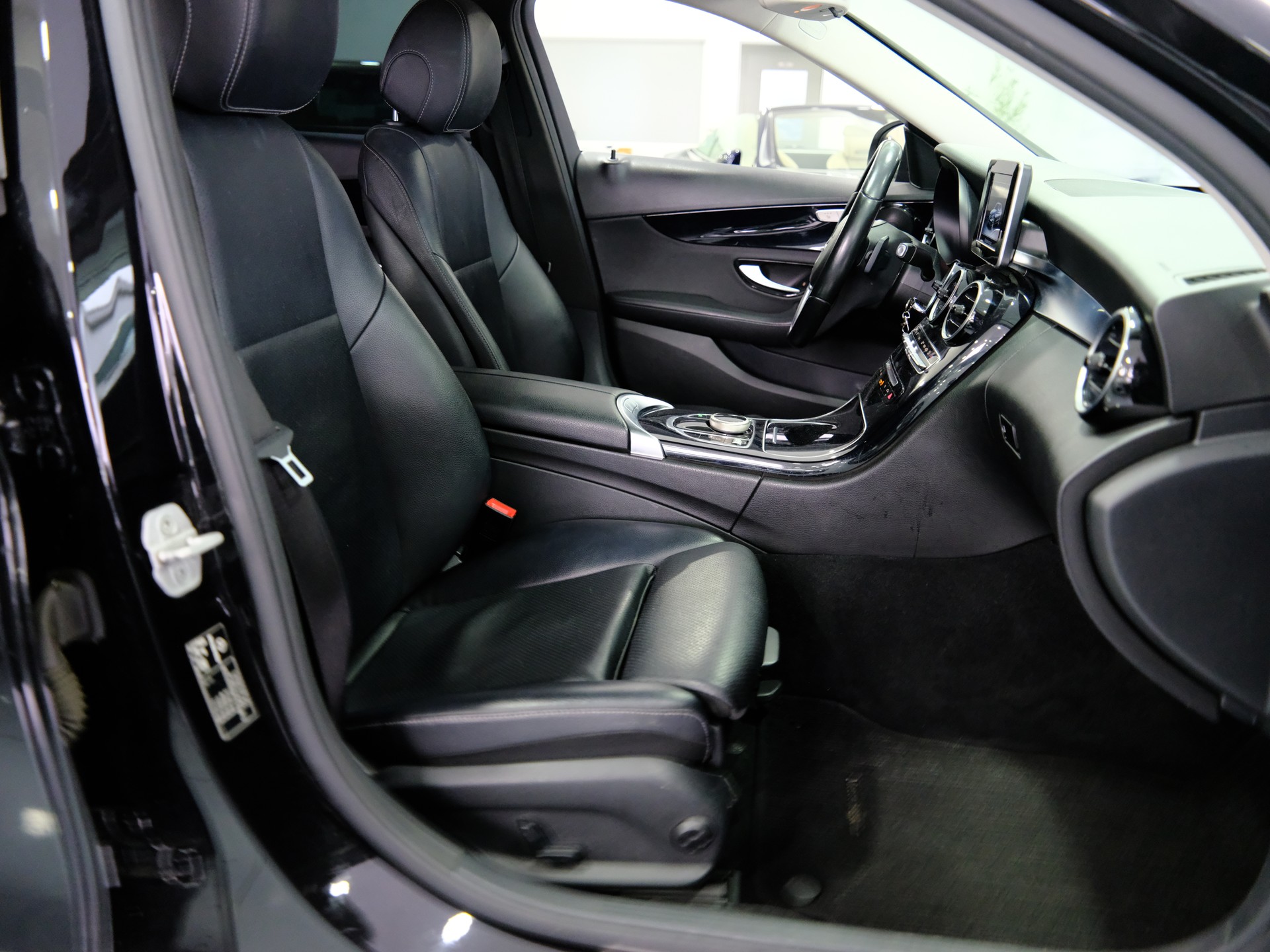 MERCEDES-BENZ C 220 BlueTEC 7G-Tronic-image-13