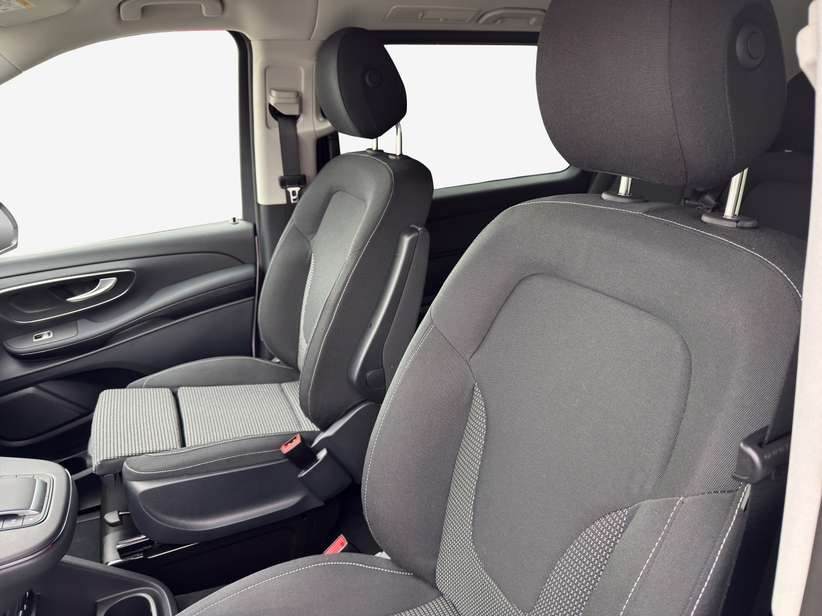 MERCEDES-BENZ V 250 d kompakt Trend 4Matic 9G-Tronic-image-14