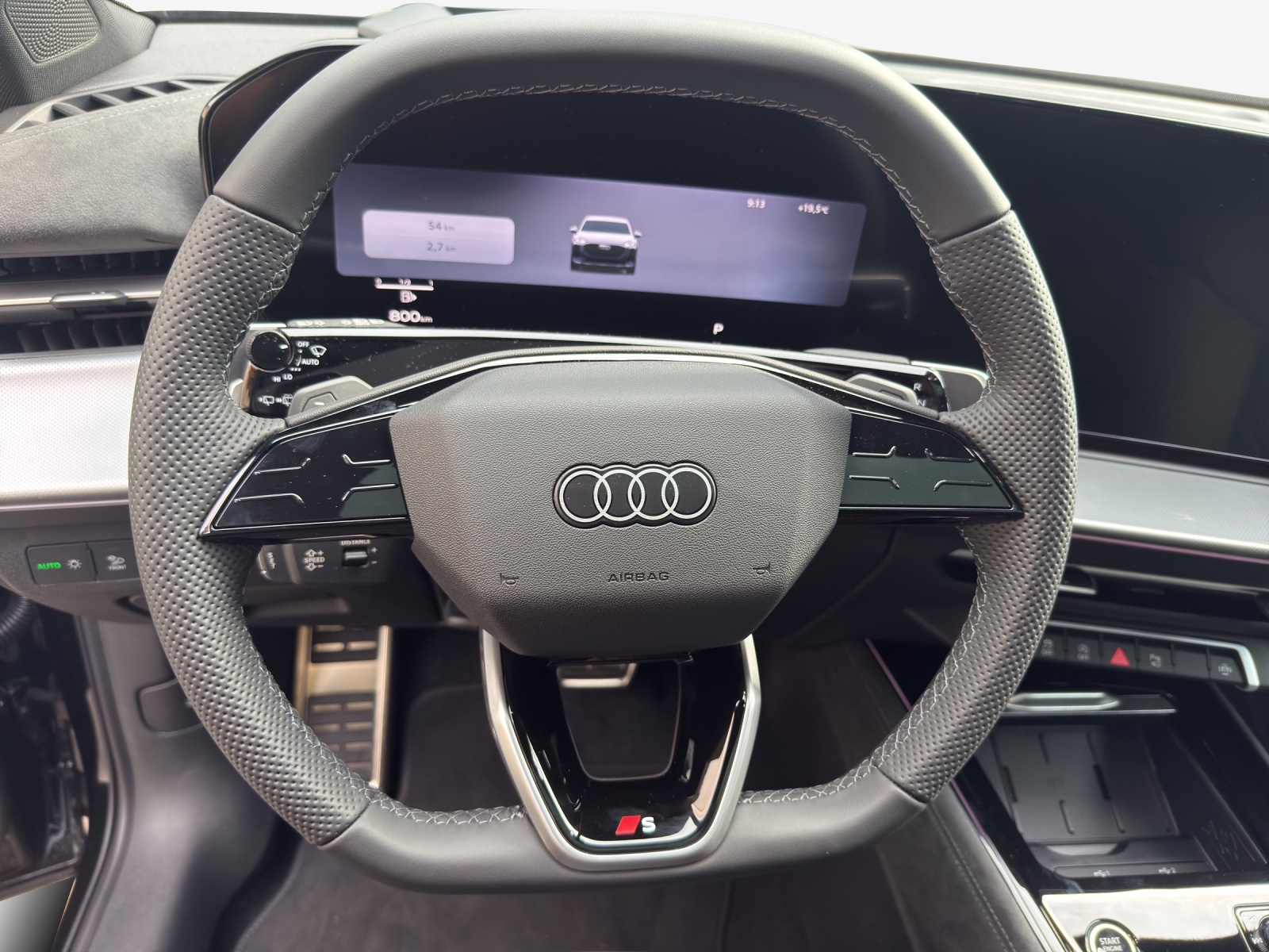AUDI Q3 SUV TFSI quattro 195 kW S tronic-image-9