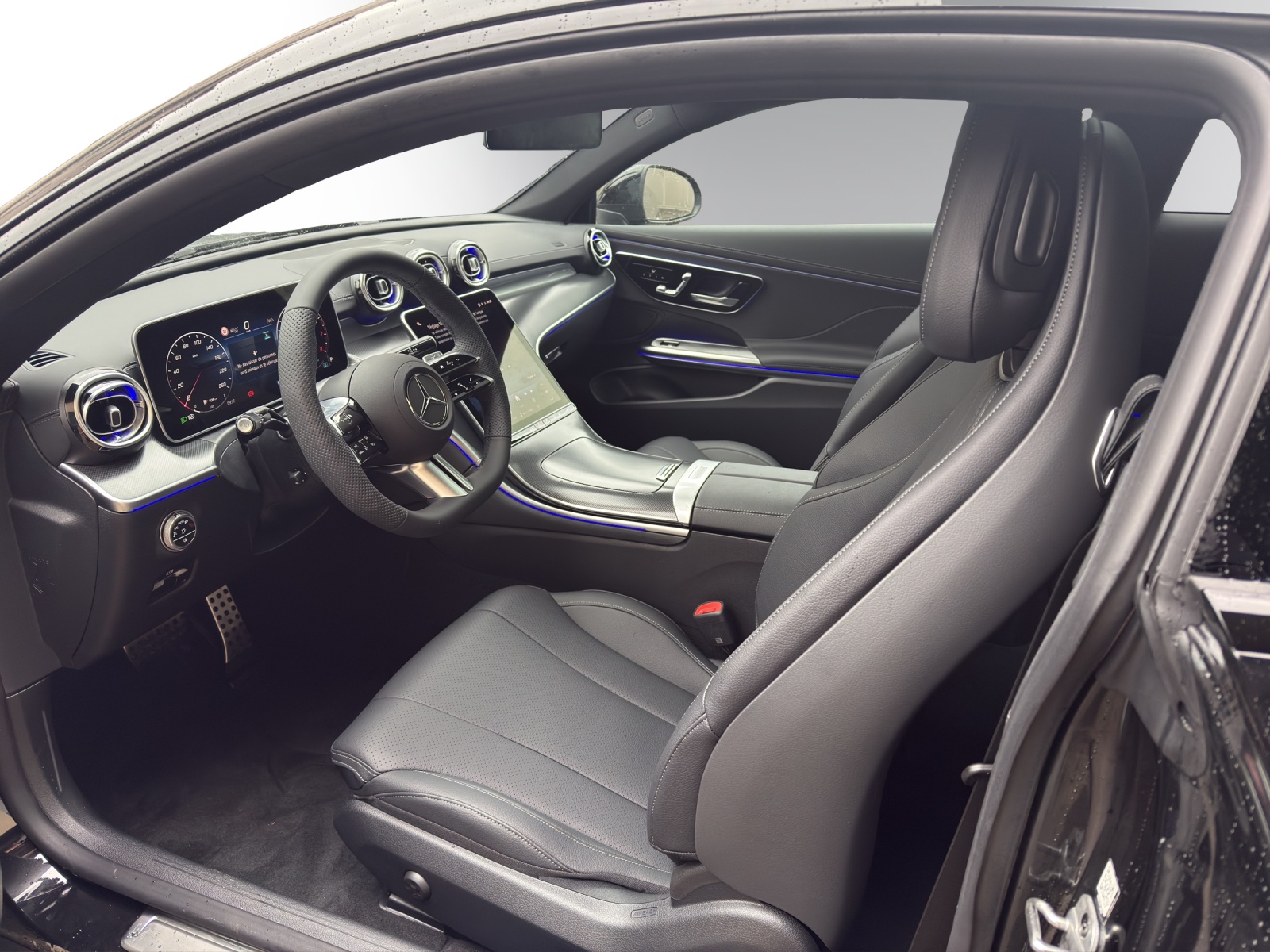 MERCEDES-BENZ CLE 200 Coupé 4Matic 9G-Tronic-image-4