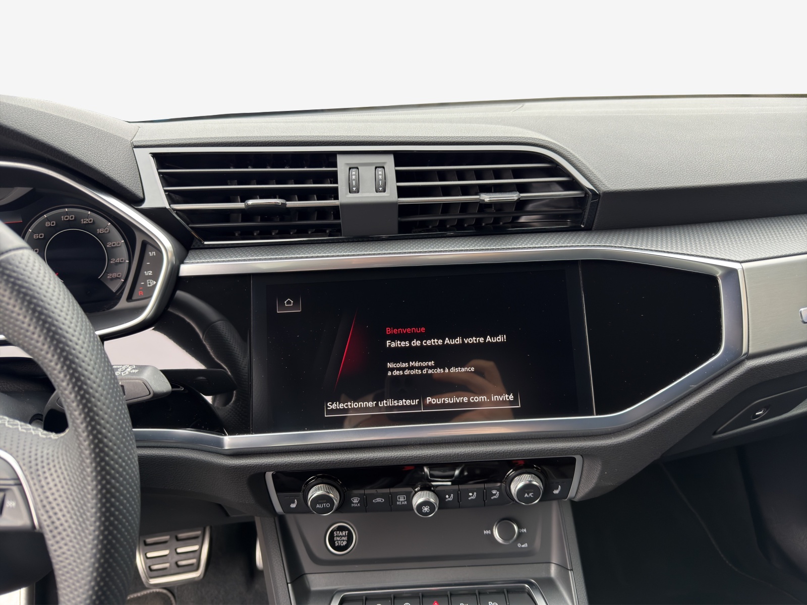 AUDI Q3 35 TFSI S line Attraction S-tronic-image-10