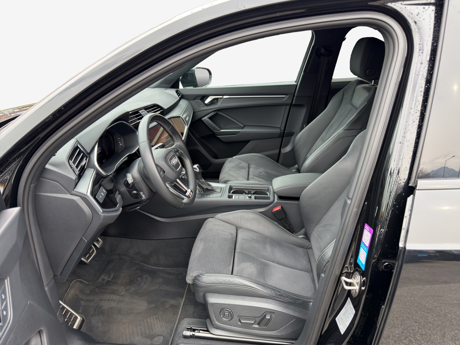 AUDI Q3 35 TFSI S line Attraction S-tronic-image-7
