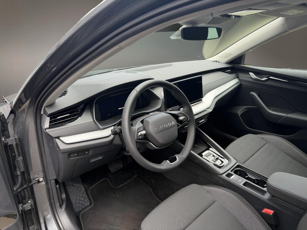 SKODA Octavia Combi 1.5 TSI mHEV DSG Selection-image-6