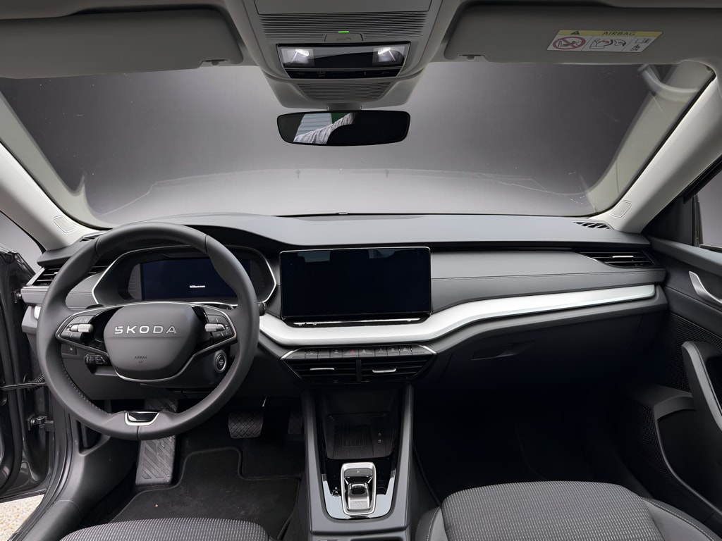 SKODA Octavia Combi 1.5 TSI mHEV DSG Selection-image-5