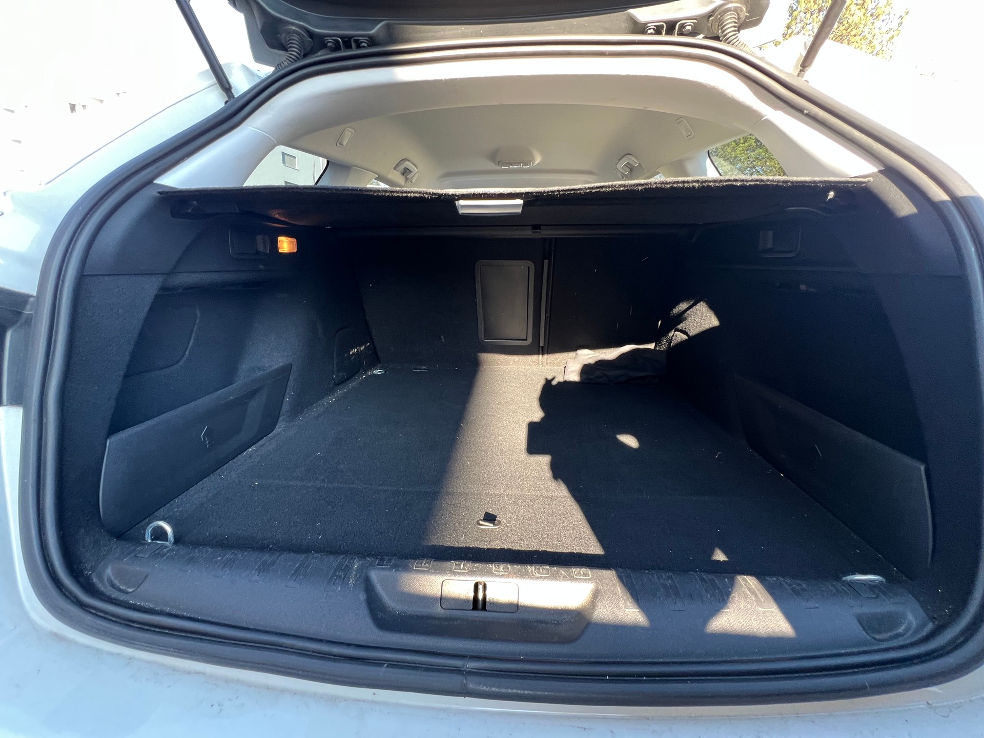 PEUGEOT 308 SW 1.5 BlueHDI Tech Edition EAT8-image-10