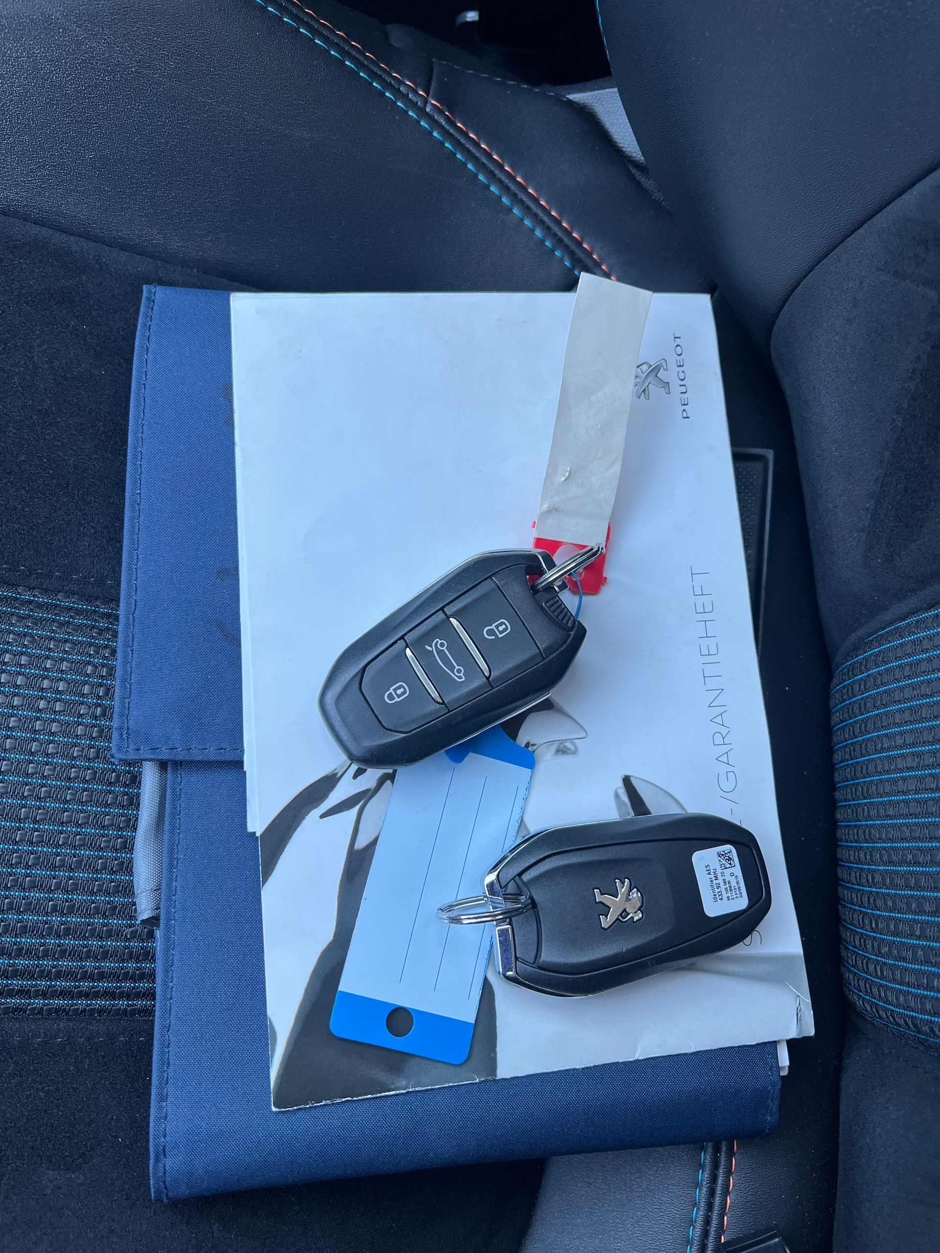 PEUGEOT 308 SW 1.5 BlueHDI Tech Edition EAT8-image-12