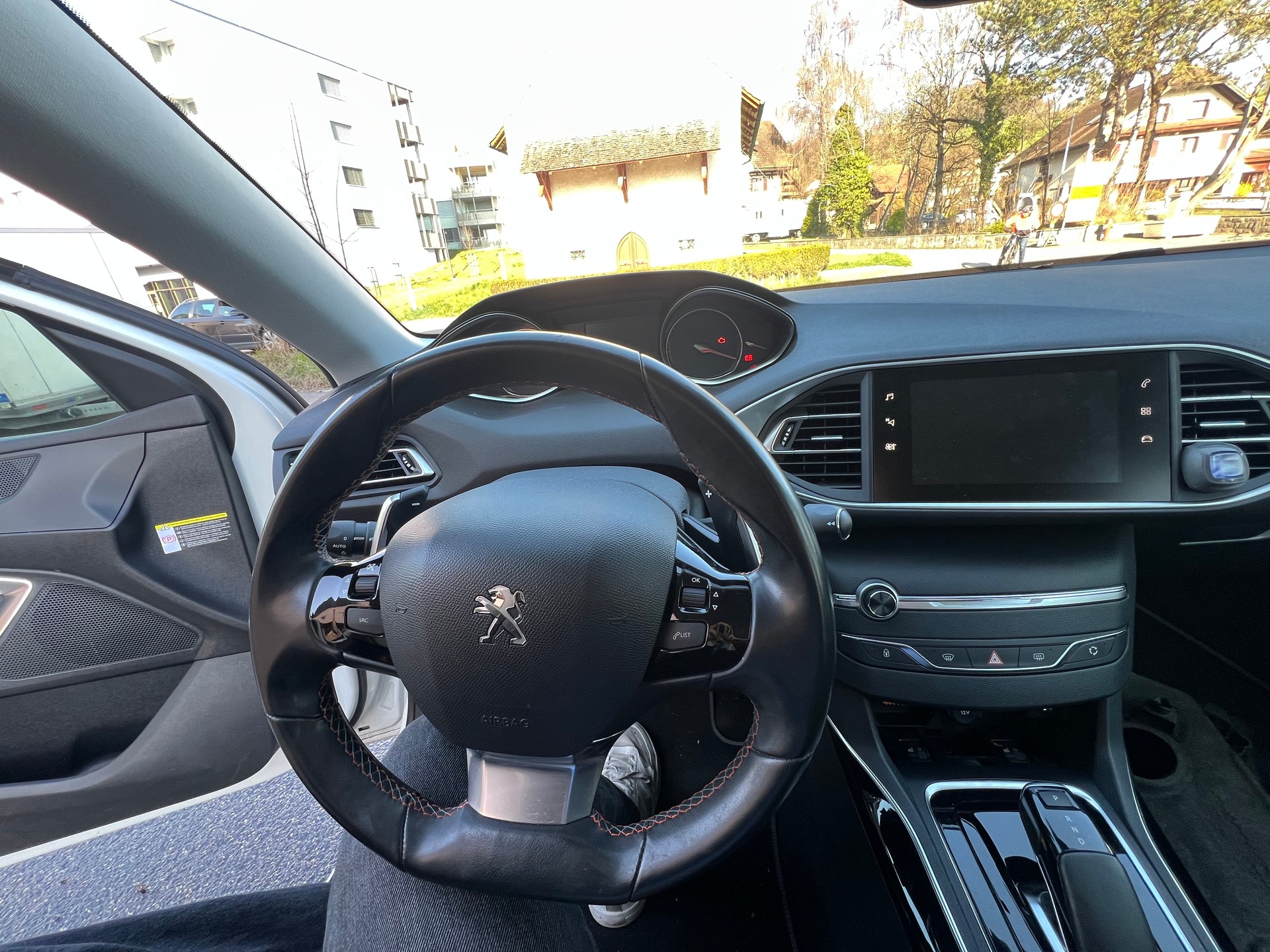 PEUGEOT 308 SW 1.5 BlueHDI Tech Edition EAT8-image-7