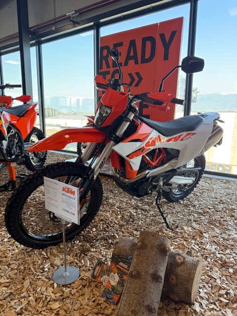 KTM 690 Enduro R-showroom-element-1