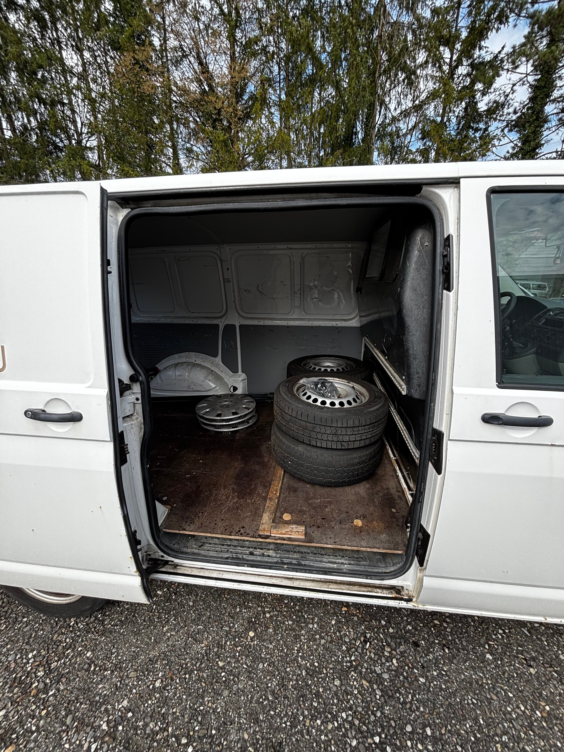 VW T5 2.0 TDI-image-11