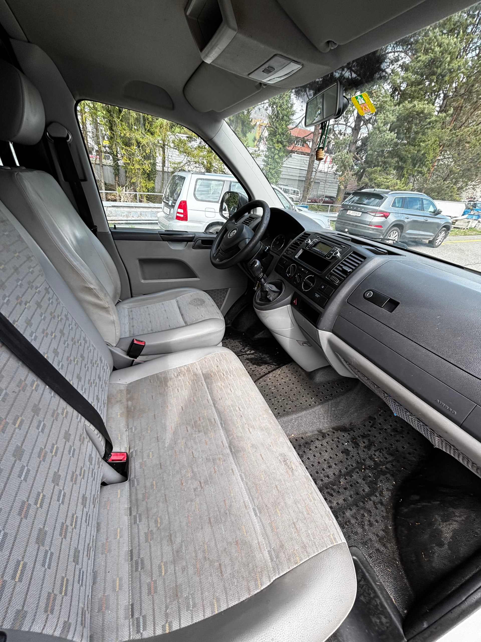 VW T5 2.0 TDI-image-10