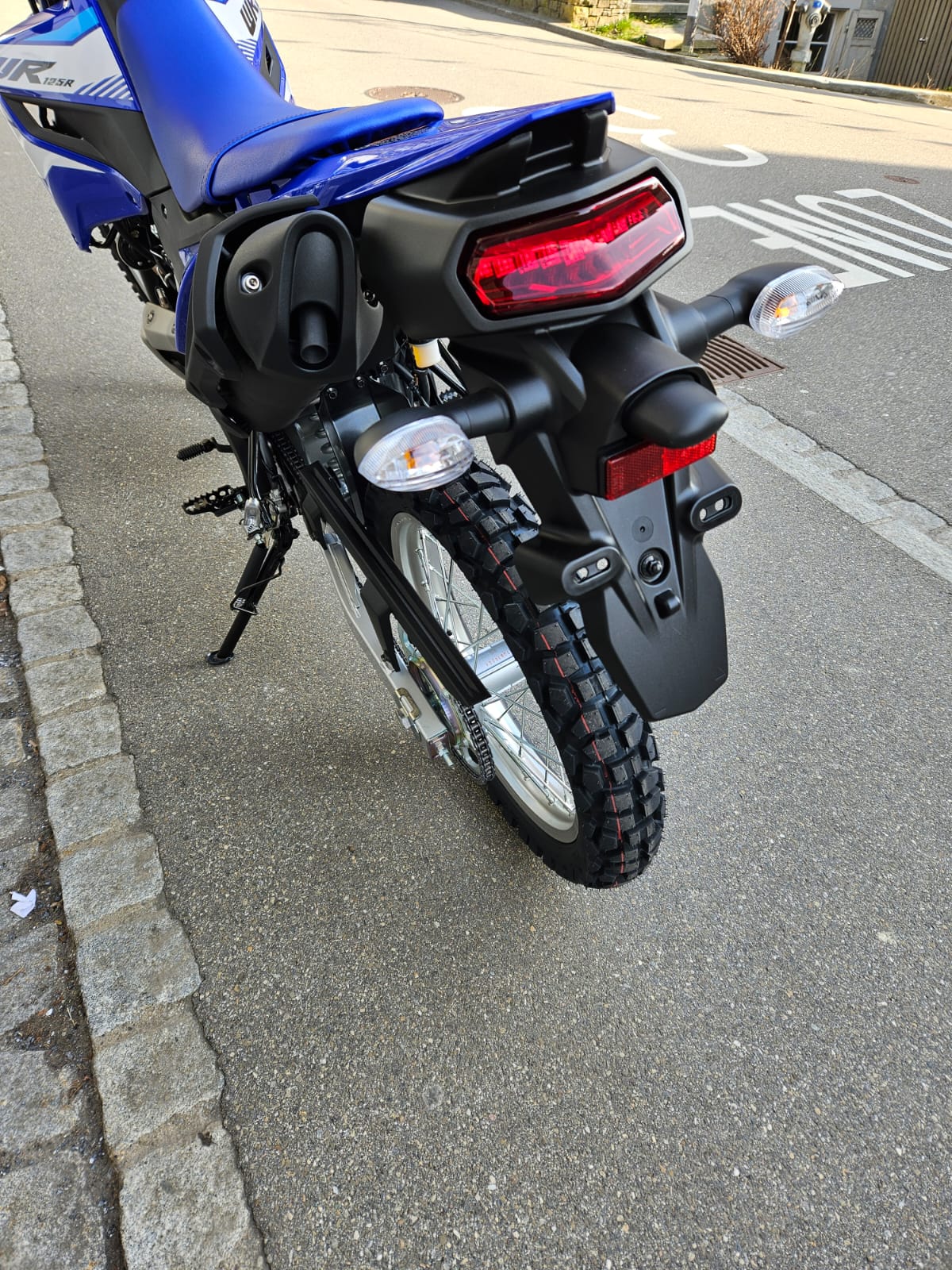 YAMAHA WR 125-A-image-9