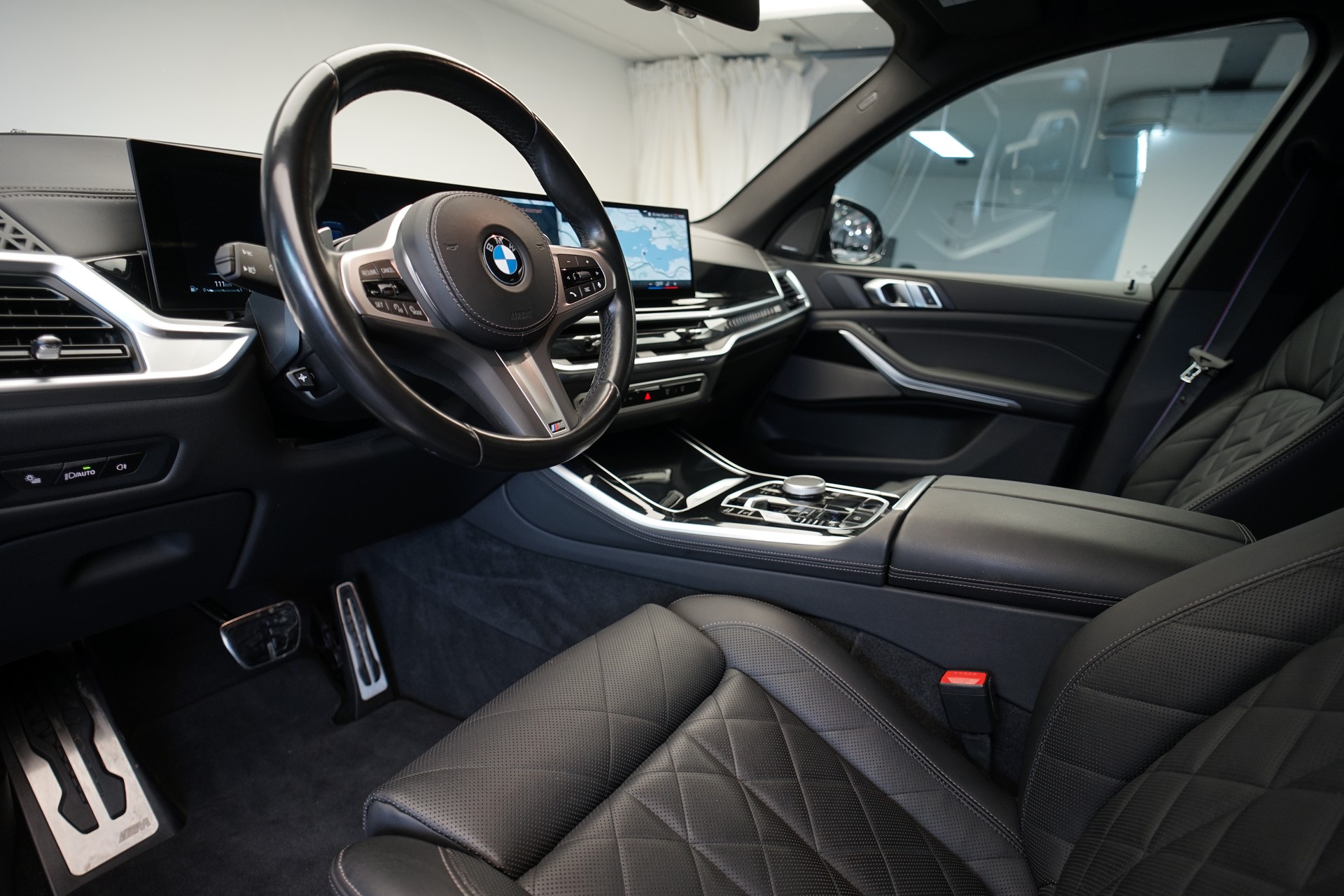 BMW X5 xDrive 48V 40d M Sport Pro Steptronic *AHK* *Niere Iconic Glow*-image-13