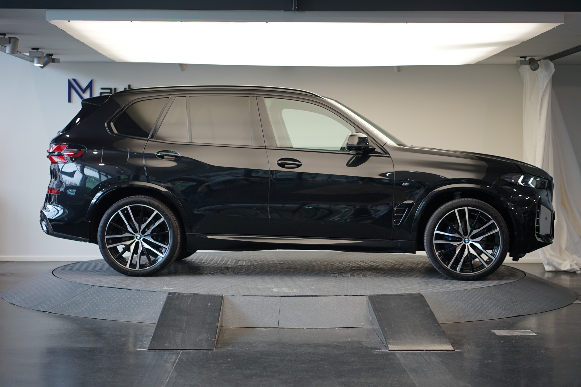 BMW X5 xDrive 48V 40d M Sport Pro Steptronic *AHK* *Niere Iconic Glow*-image-3