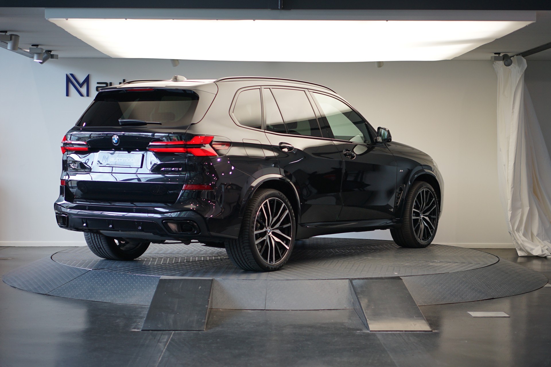 BMW X5 xDrive 48V 40d M Sport Pro Steptronic *AHK* *Niere Iconic Glow*-image-4