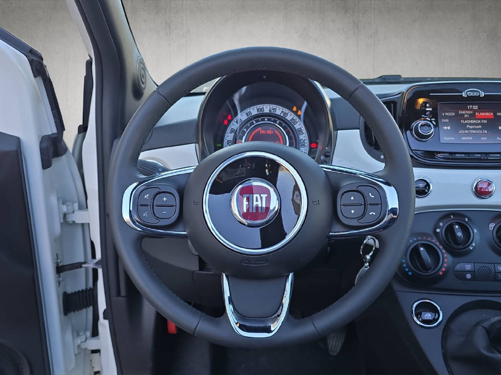 FIAT 500 C 1.0 Hybrid Cult-image-10