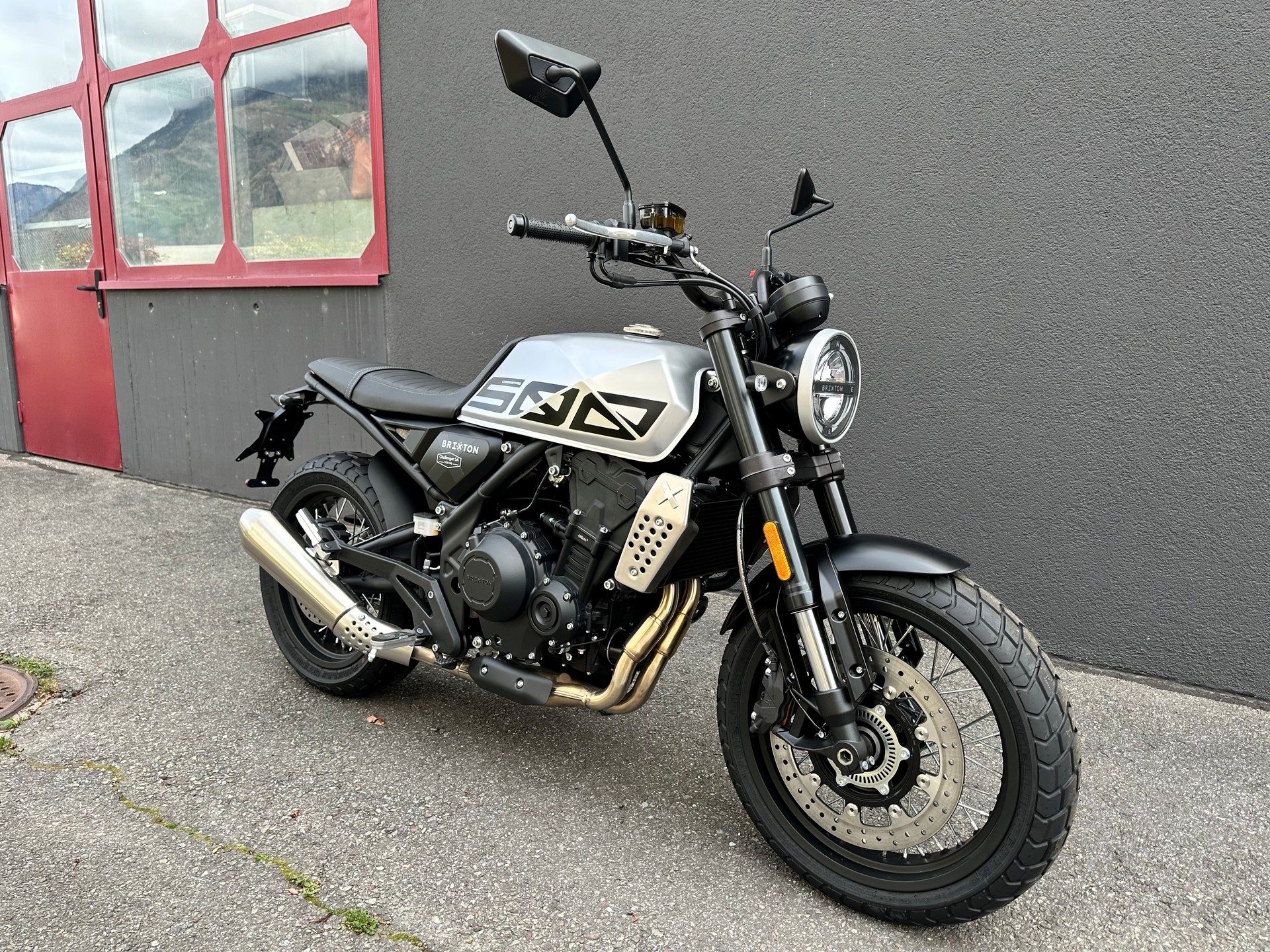 BRIXTON Crossfire 500 X