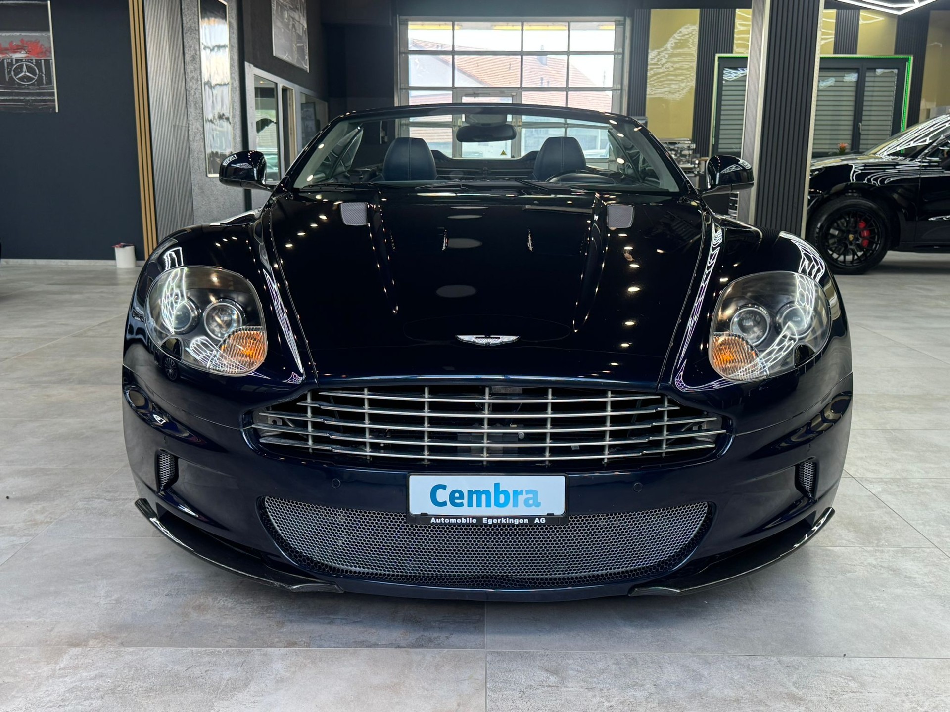 ASTON MARTIN DBS Volante Touchtronic 2-image-1