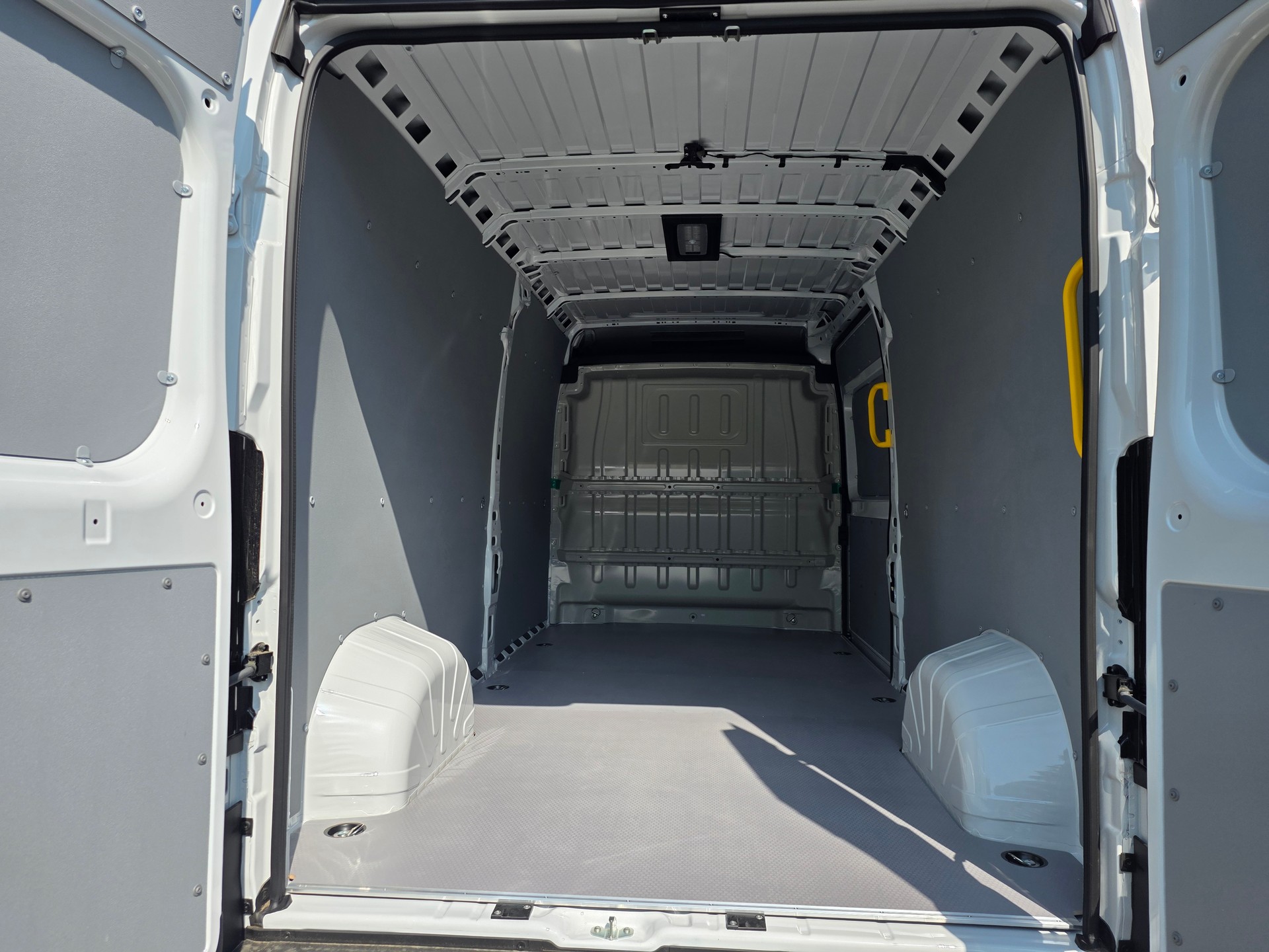 IVECO eSuperJolly 42F20-image-11