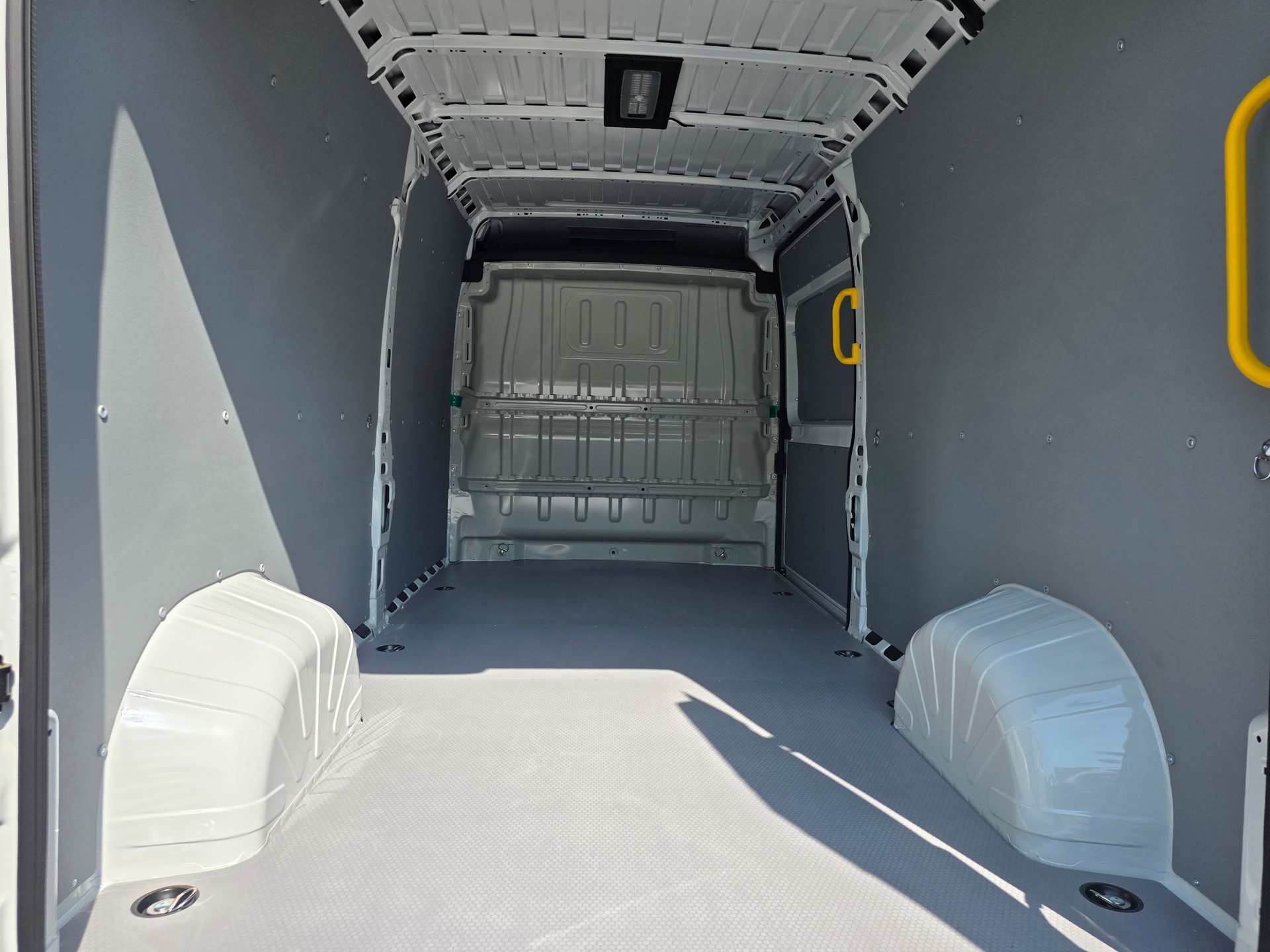 IVECO eSuperJolly 42F20-image-12