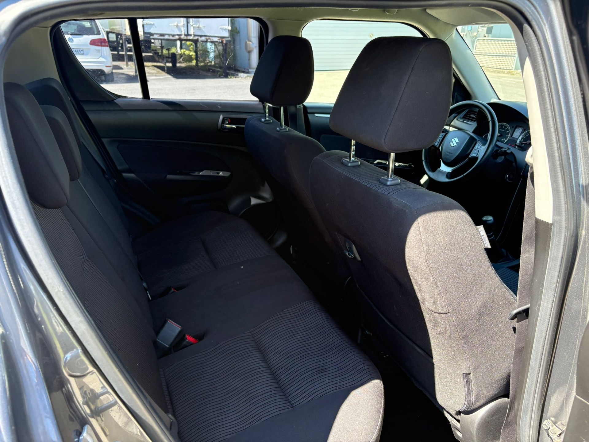 SUZUKI Swift 1.2i 16V GL 4x4-image-4