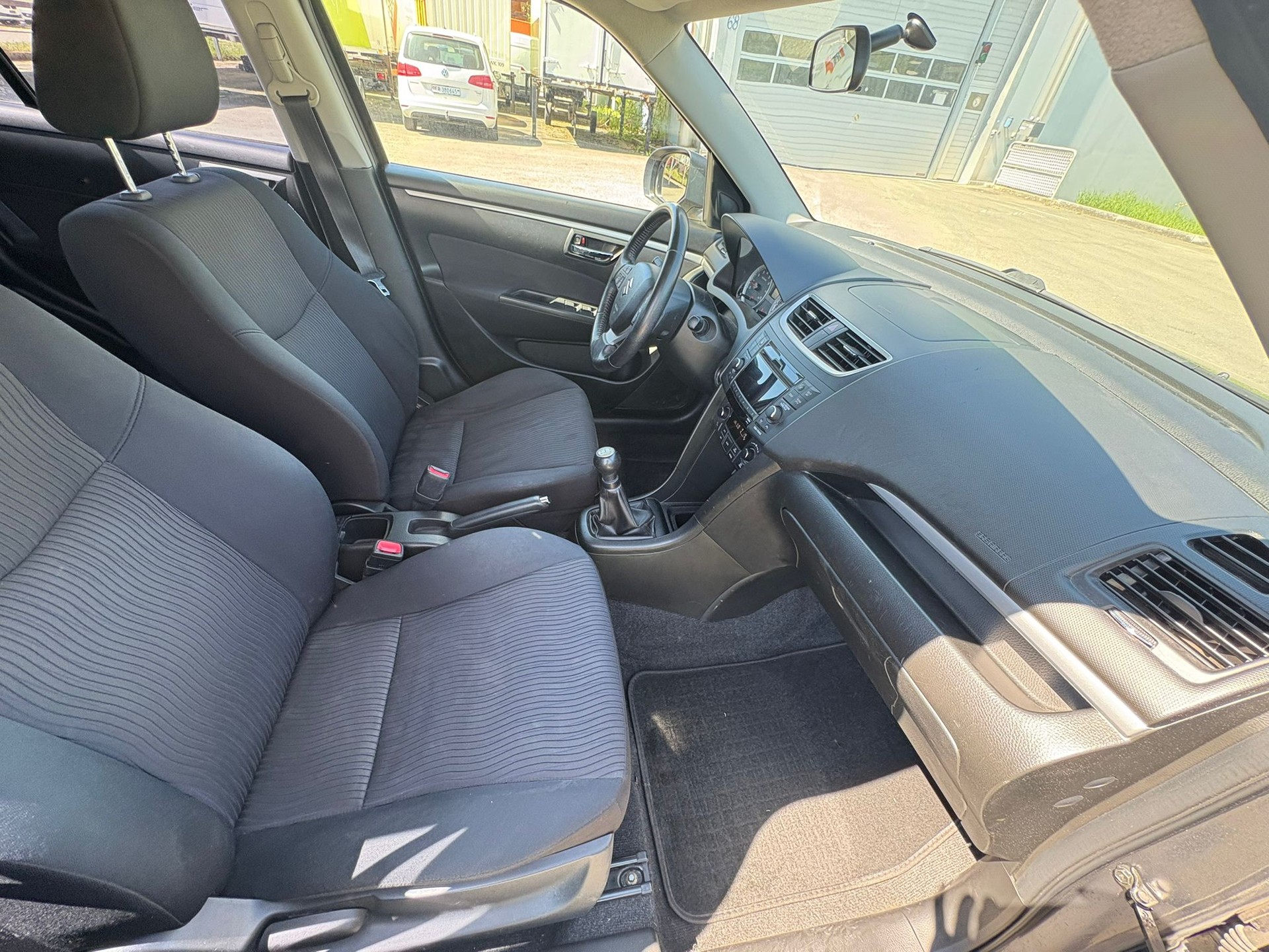 SUZUKI Swift 1.2i 16V GL 4x4-image-8