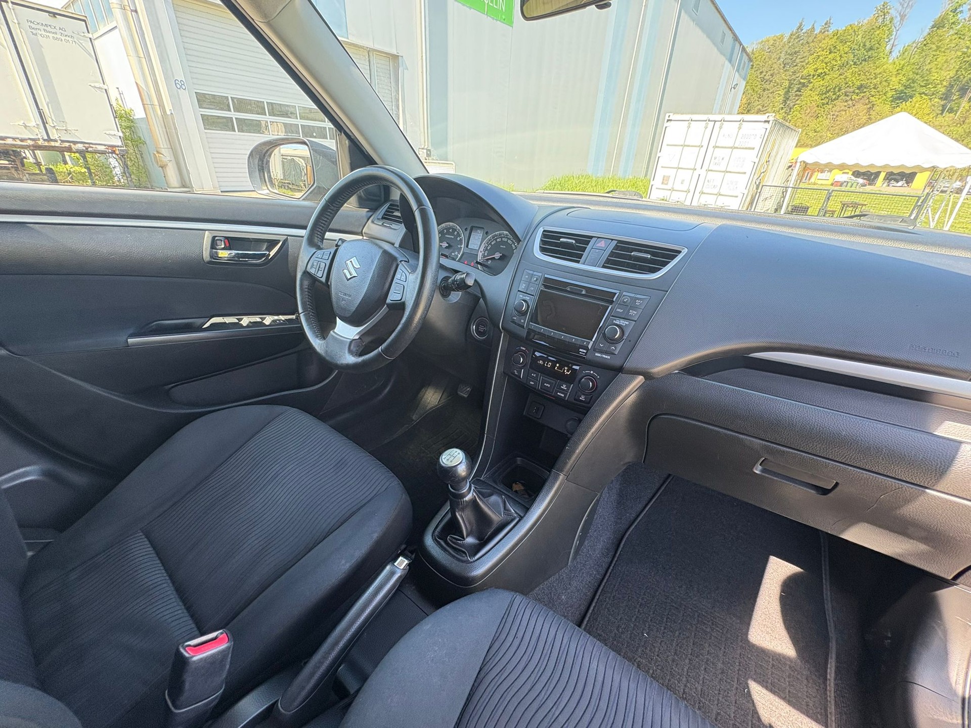 SUZUKI Swift 1.2i 16V GL 4x4-image-9