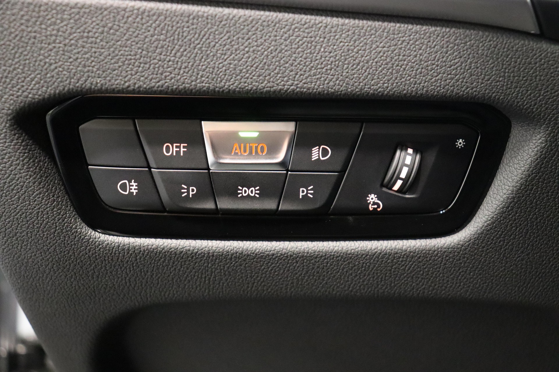 BMW 320d xDrive SAG-image-18