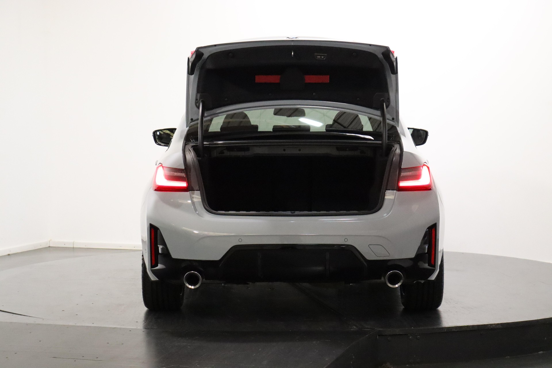 BMW 320d xDrive SAG-image-4