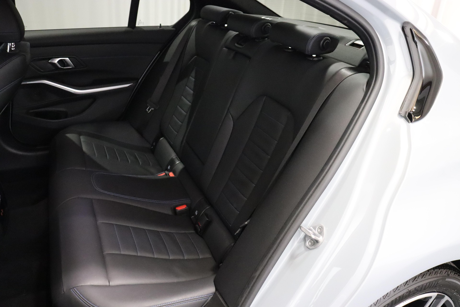BMW 320d xDrive SAG-image-9