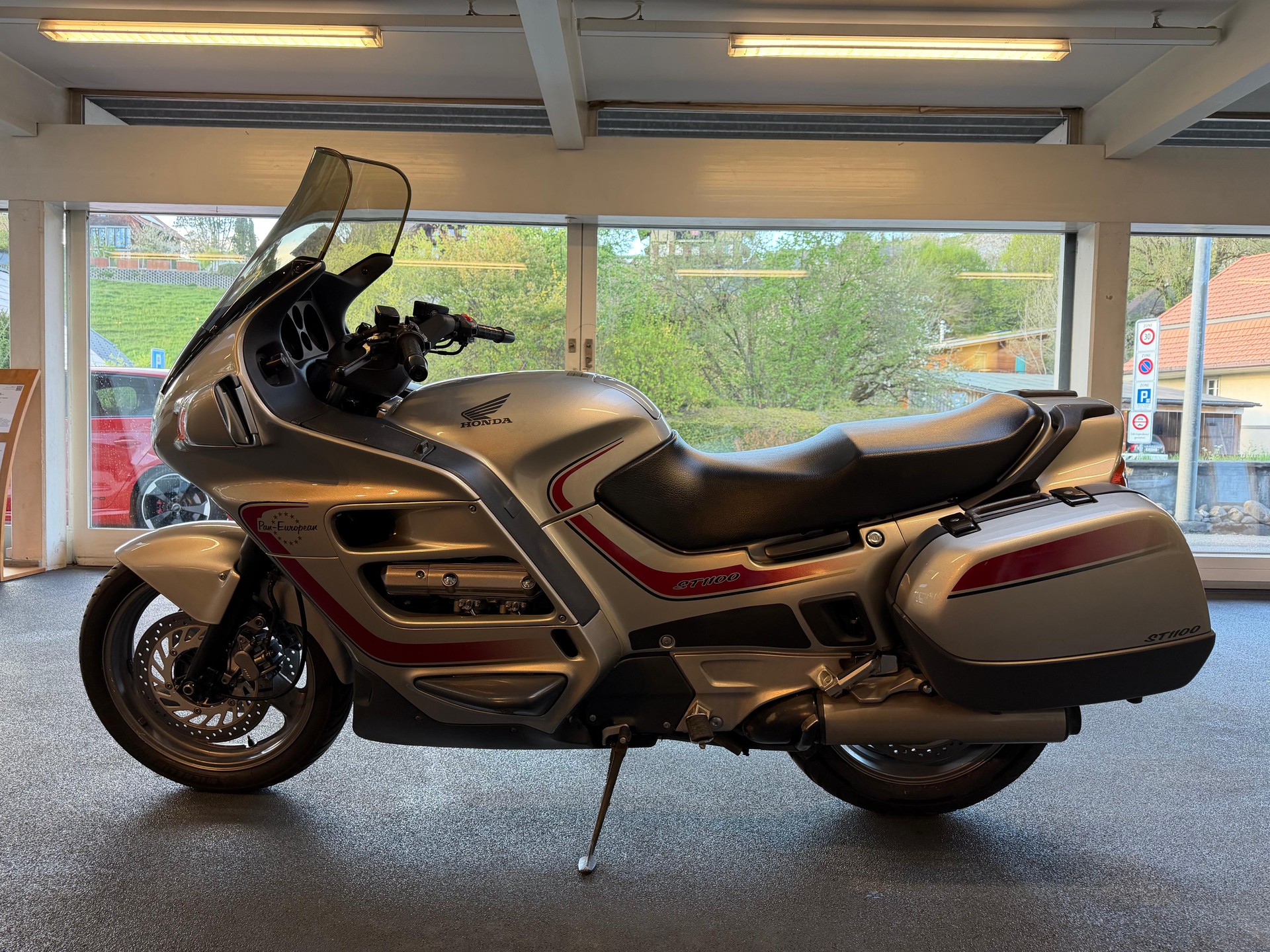 HONDA ST 1100 Pan-European-image-4