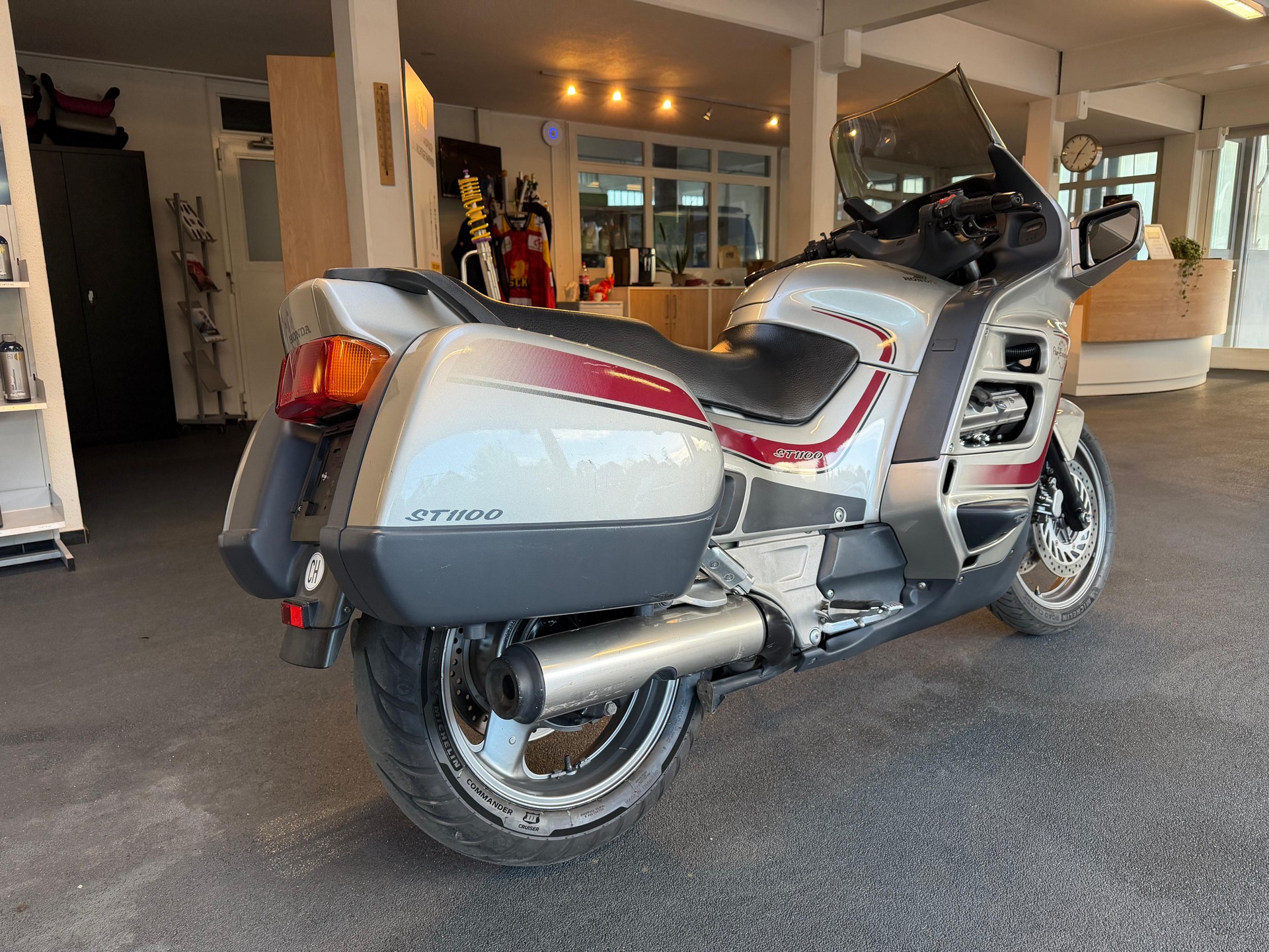 HONDA ST 1100 Pan-European-image-2
