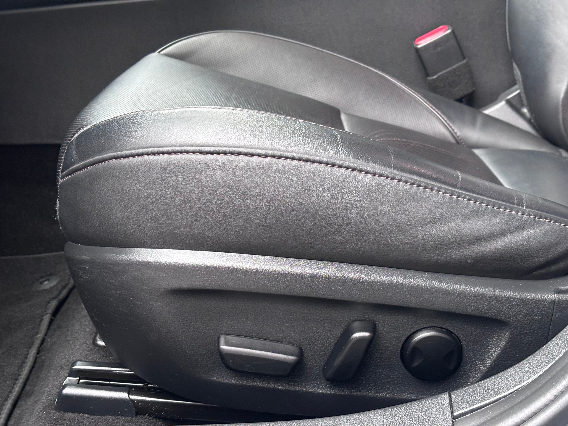 MAZDA 3 Sedan SKYACTIV-X M Hybrid 186 Revolution Automat-image-21
