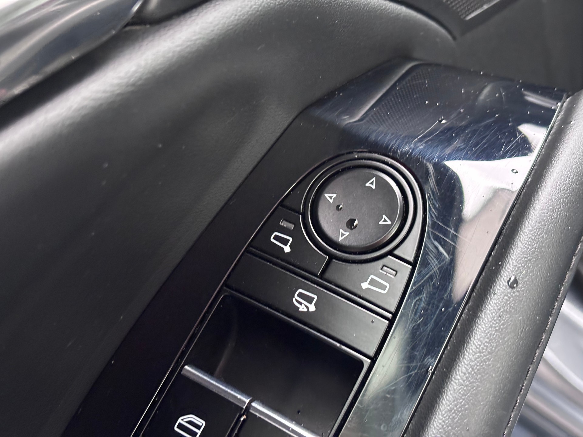 MAZDA 3 Sedan SKYACTIV-X M Hybrid 186 Revolution Automat-image-22