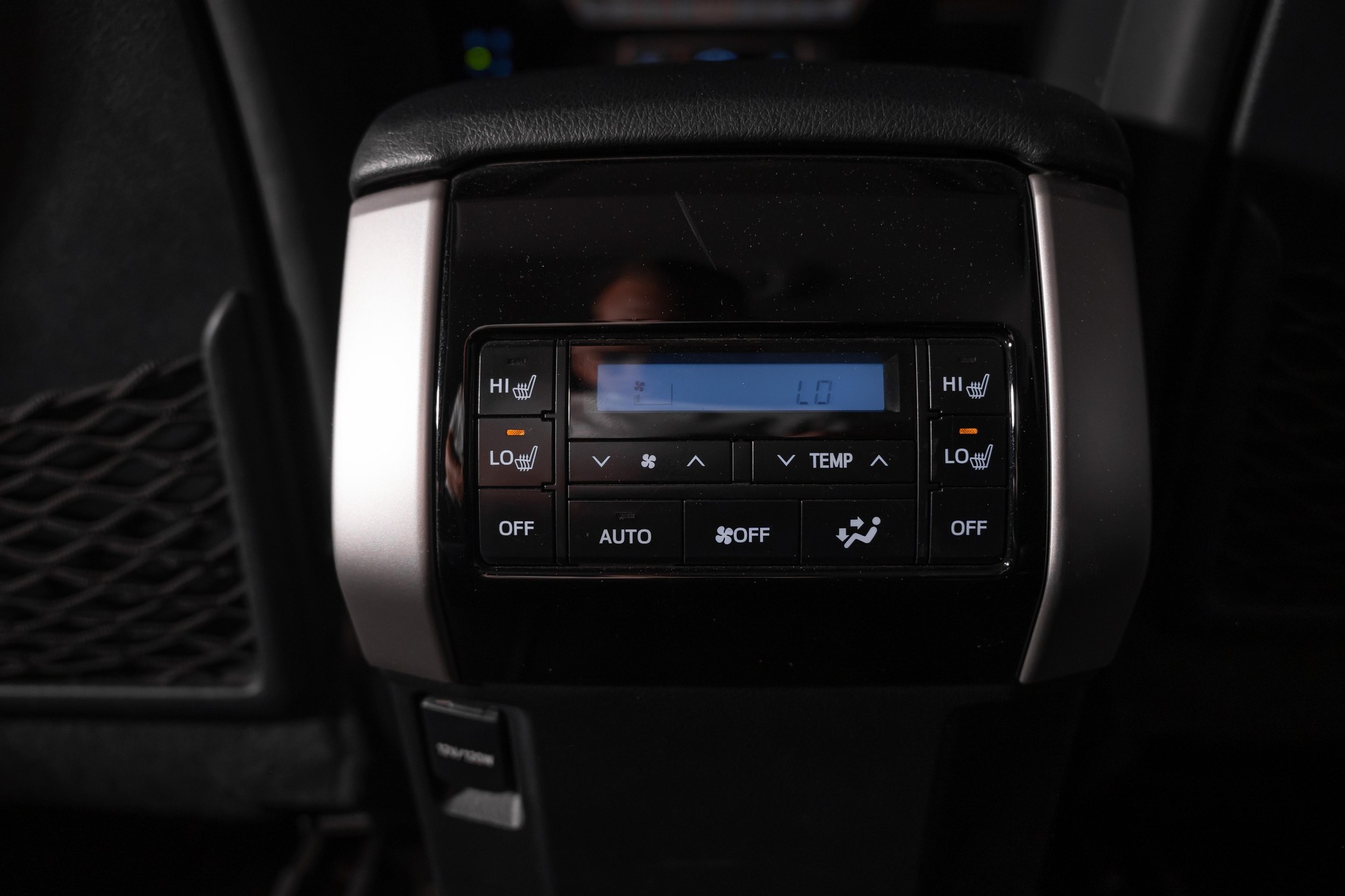 TOYOTA Land Cruiser 2.8 D 177 Style-image-20