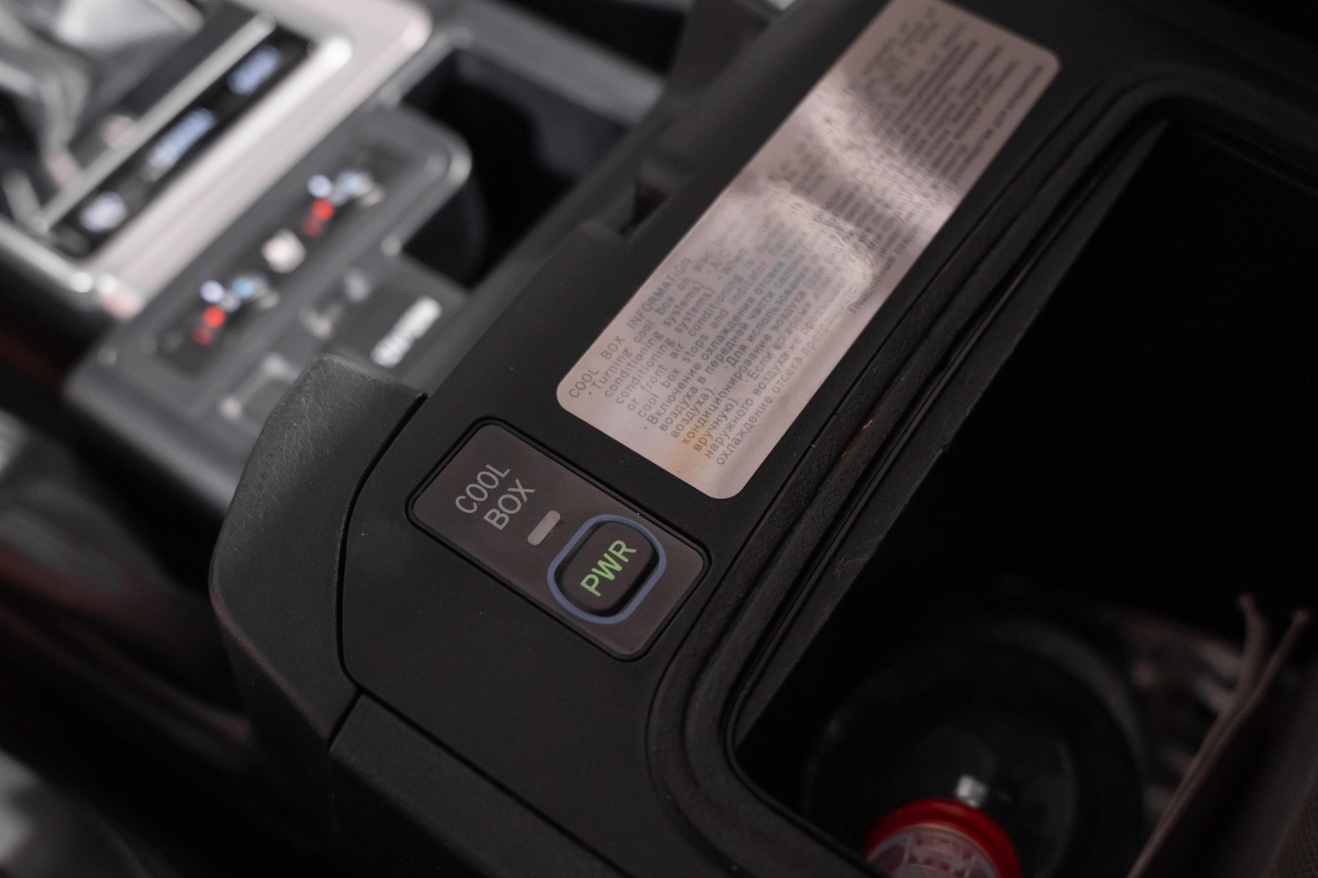 TOYOTA Land Cruiser 2.8 D 177 Style-image-31