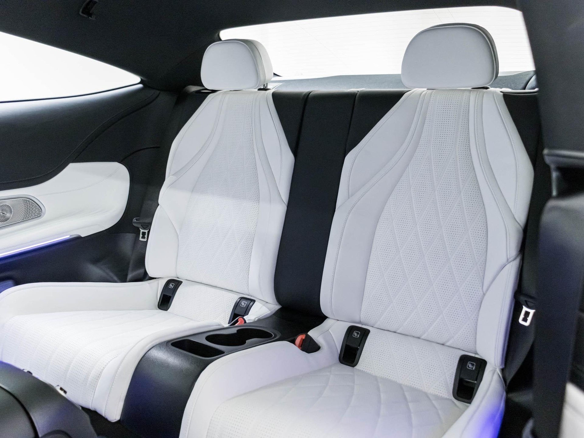 MERCEDES-BENZ CLE 450 4MATIC Coupé-image-7