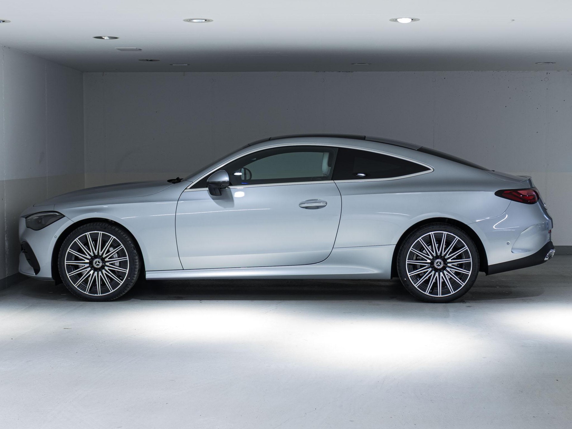 MERCEDES-BENZ CLE 450 4MATIC Coupé-image-4