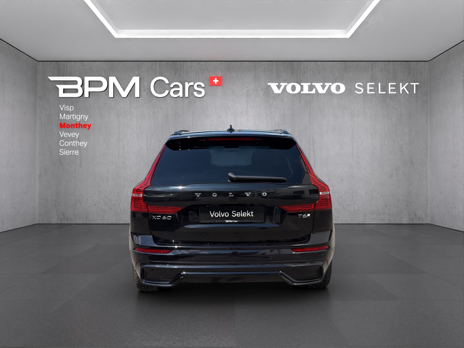 VOLVO XC60 T6 eAWD PluginHybrid Plus Dark Geartronic-image-4